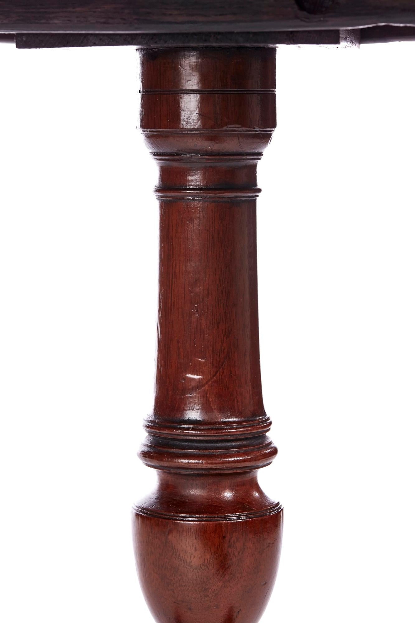 18th Century and Earlier Antique Georgian Mahogany Tripod Table For Sale