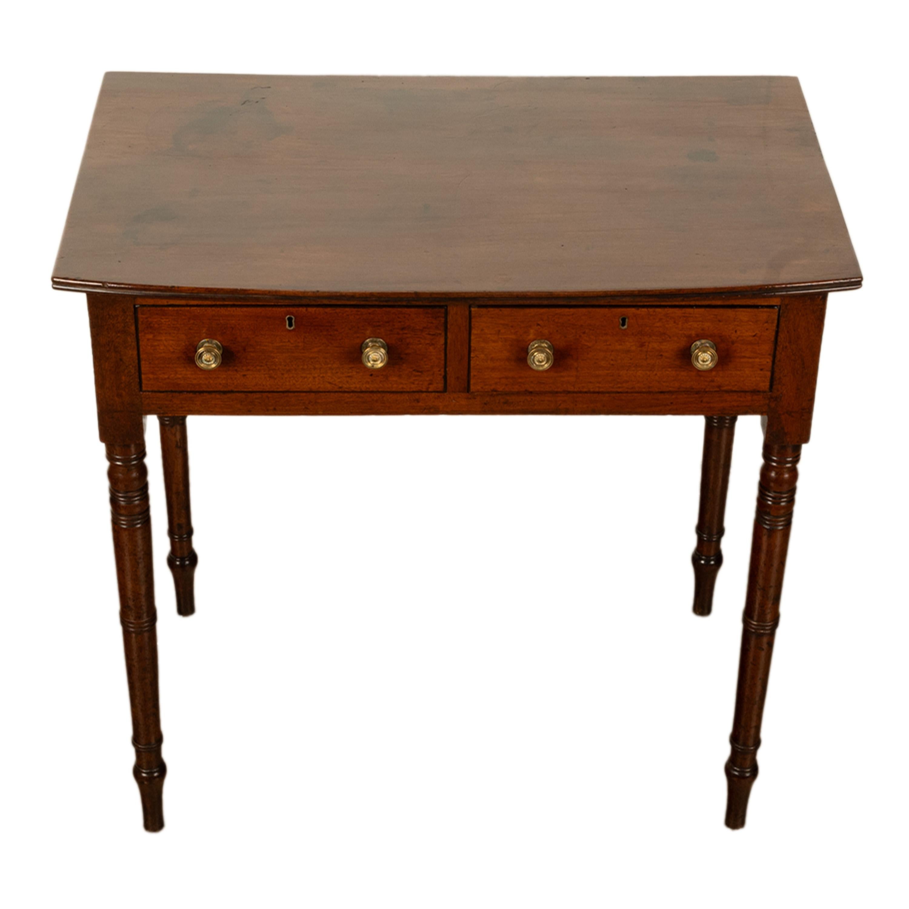 Ancienne table à écrire d'appoint à deux tiroirs en acajou géorgien Gillows 1790 4