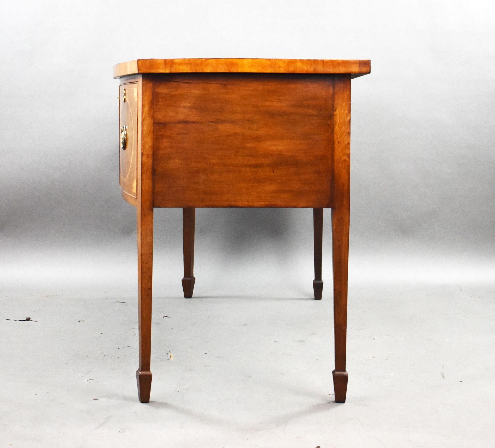 Antique Georgian Mahogony Inlaid Bowfront Sideboard For Sale 1