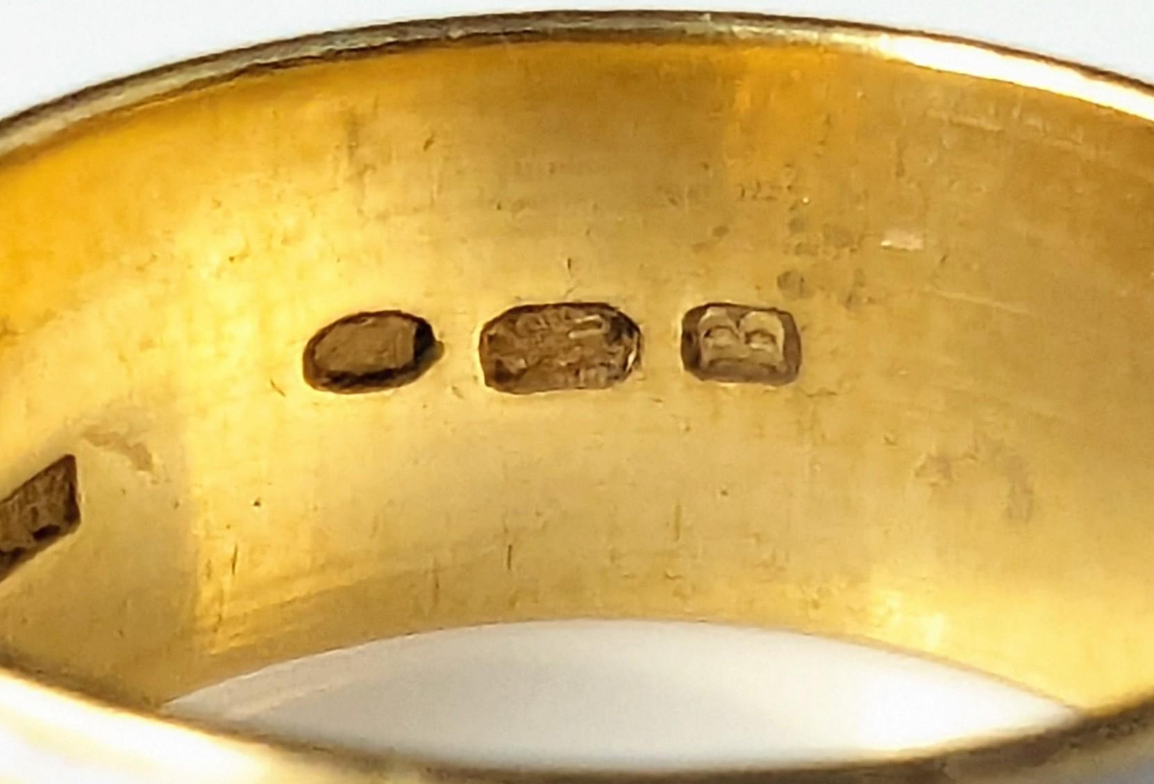 Antique Georgian Mourning band ring, 22k gold, Black and White enamel  For Sale 1