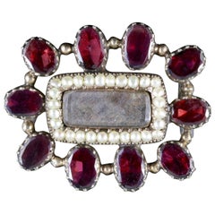 Antique Georgian Mourning Brooch Flat Cut Garnet Pearl 18 Carat Gold, circa 1800