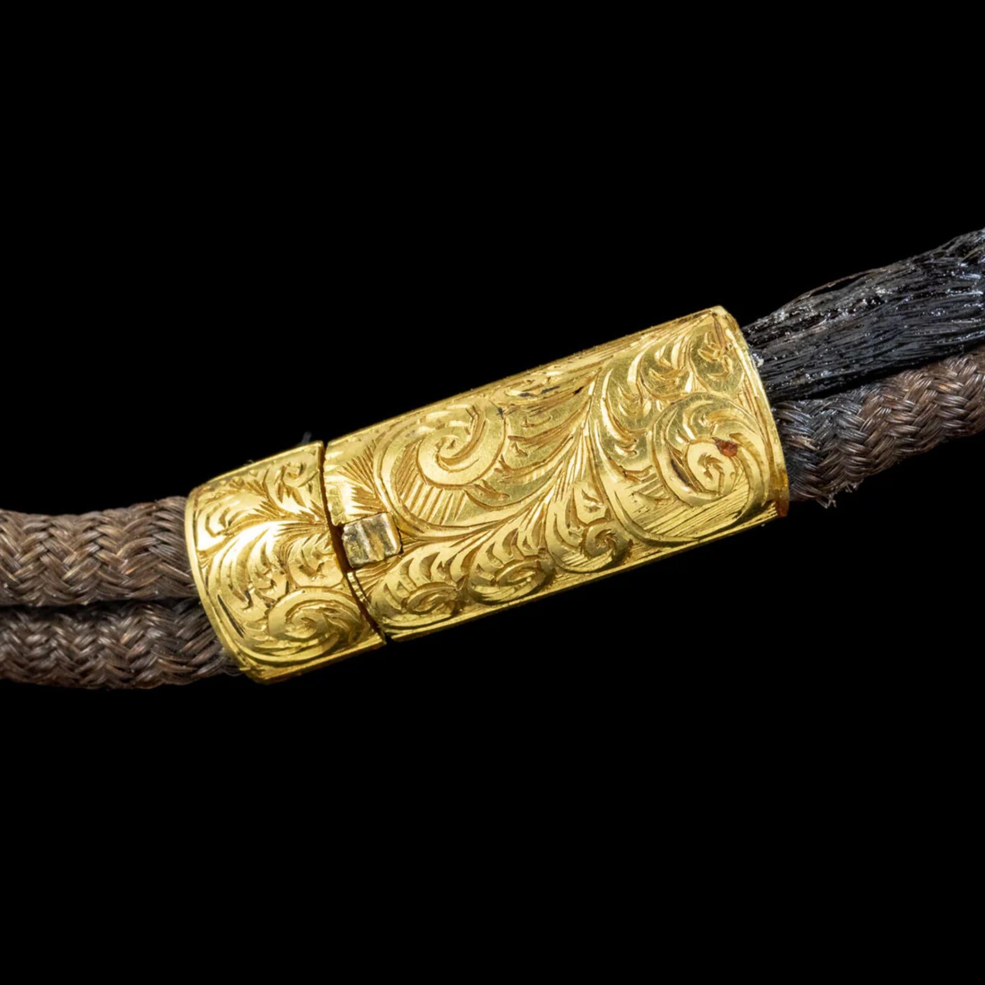 Women's Antique Georgian Mourning Hair Locket Bracelet in 18 Carat Gold, circa 1820 For Sale