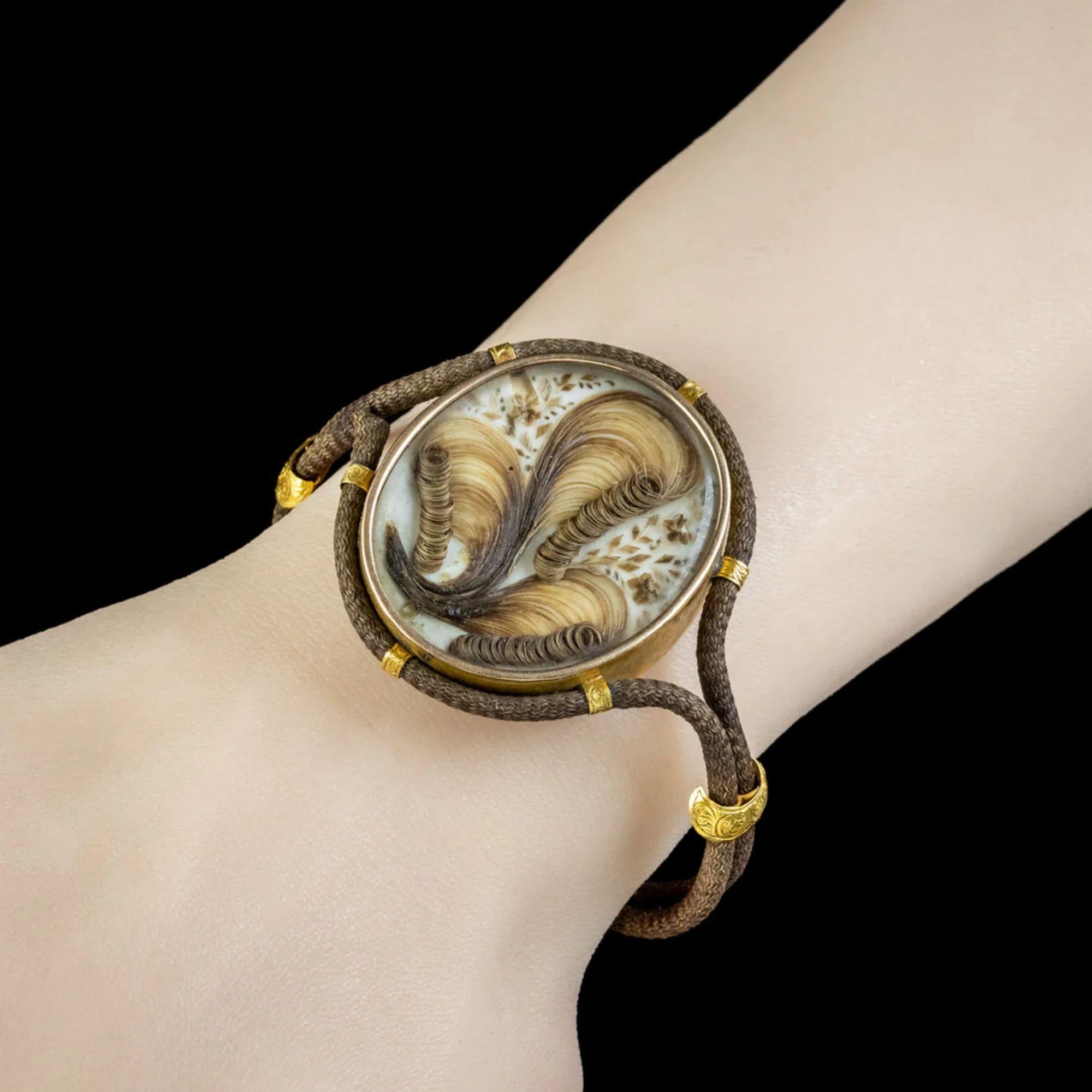 Antikes georgianisches Armband aus 18 Karat Gold für trauernde Haare, um 1820 im Angebot 3