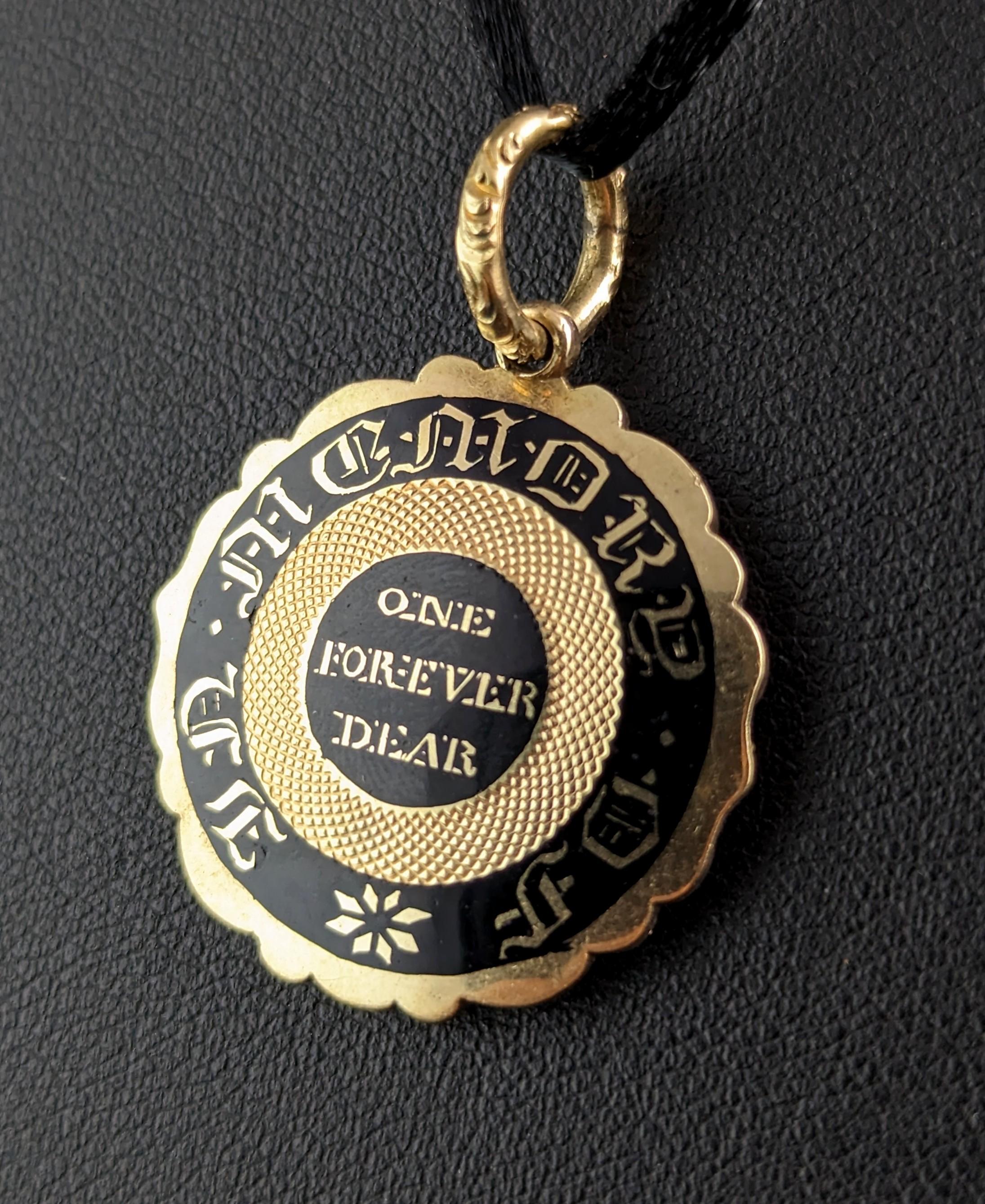 Antique Georgian mourning locket pendant, 9k gold and black enamel  6