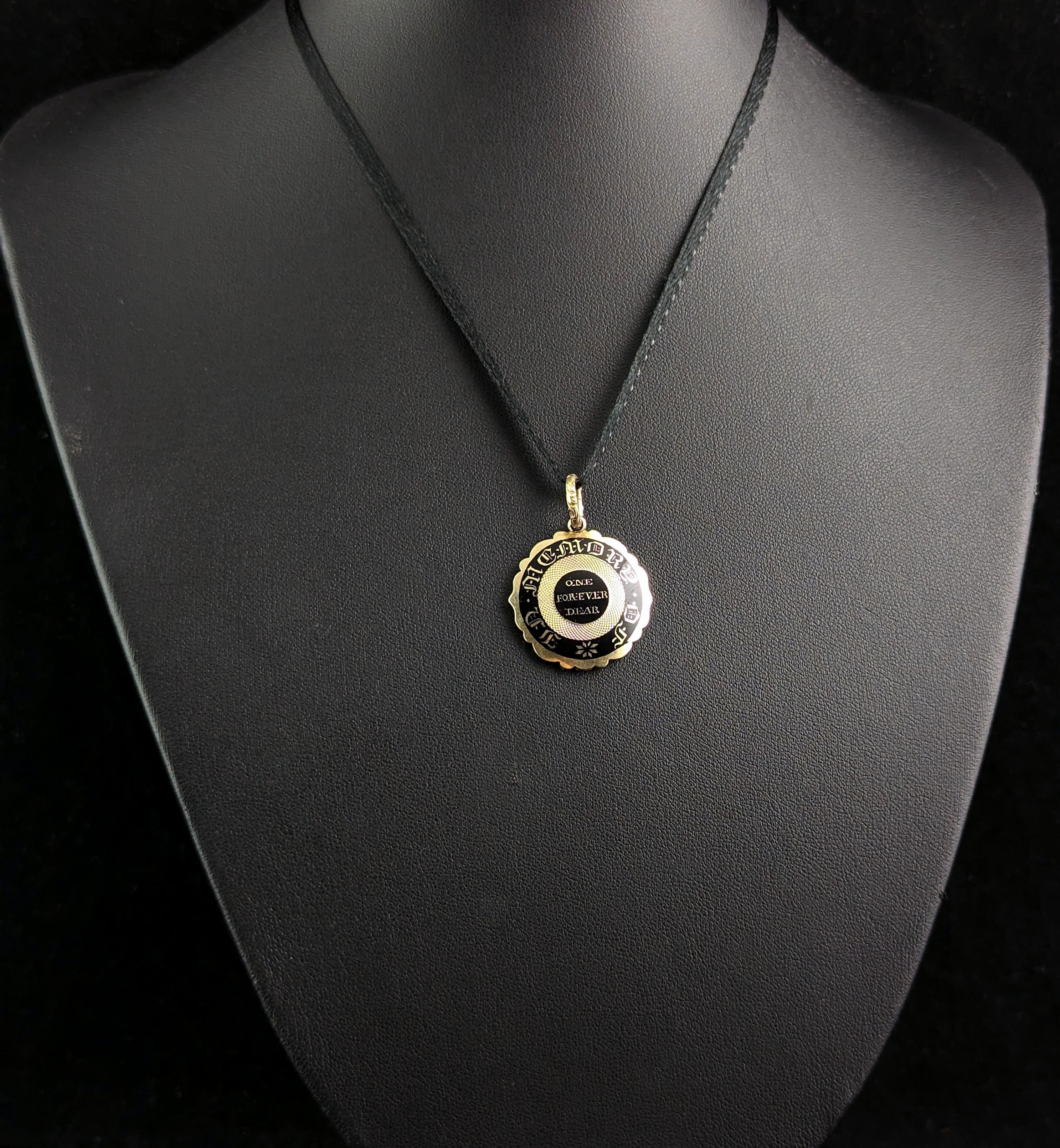 Women's or Men's Antique Georgian mourning locket pendant, 9k gold and black enamel 
