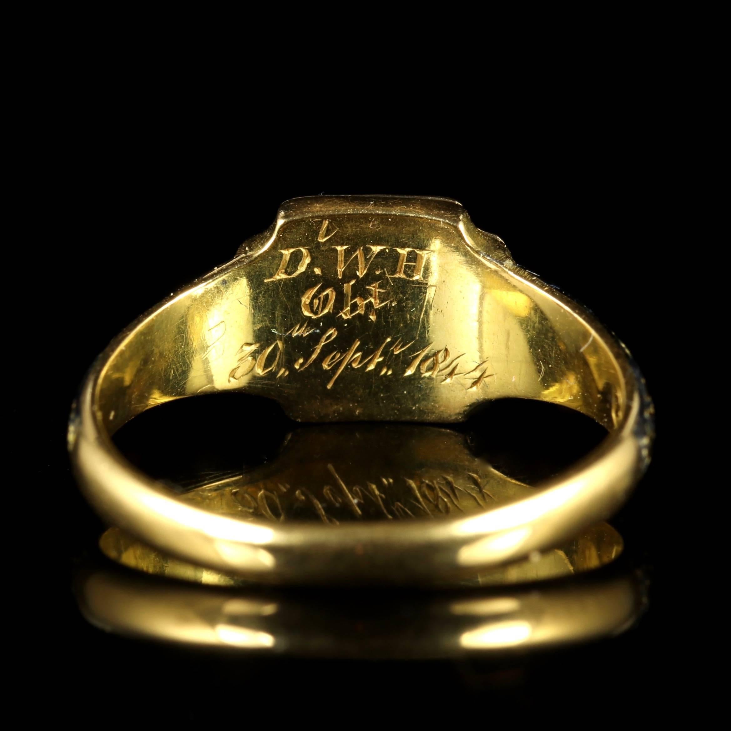 Antique Georgian Mourning Ring 18 Carat, circa 1790 In Excellent Condition In Lancaster, Lancashire