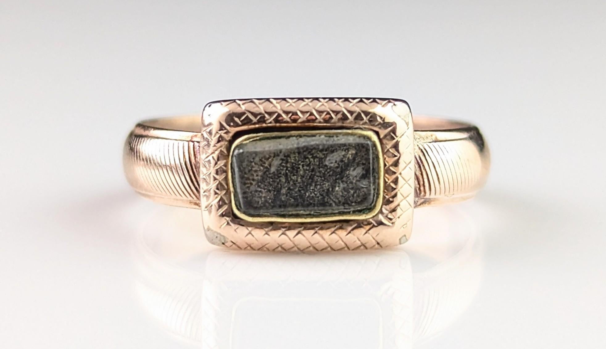 Antique Georgian mourning ring, 9k rose gold For Sale 6
