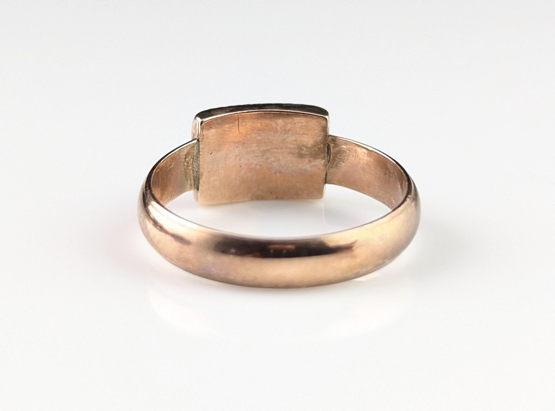 Antique Georgian mourning ring, 9k rose gold For Sale 7