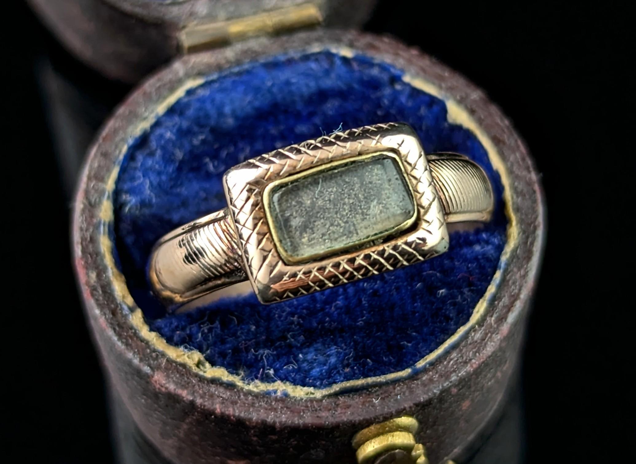 Antique Georgian mourning ring, 9k rose gold In Fair Condition For Sale In NEWARK, GB