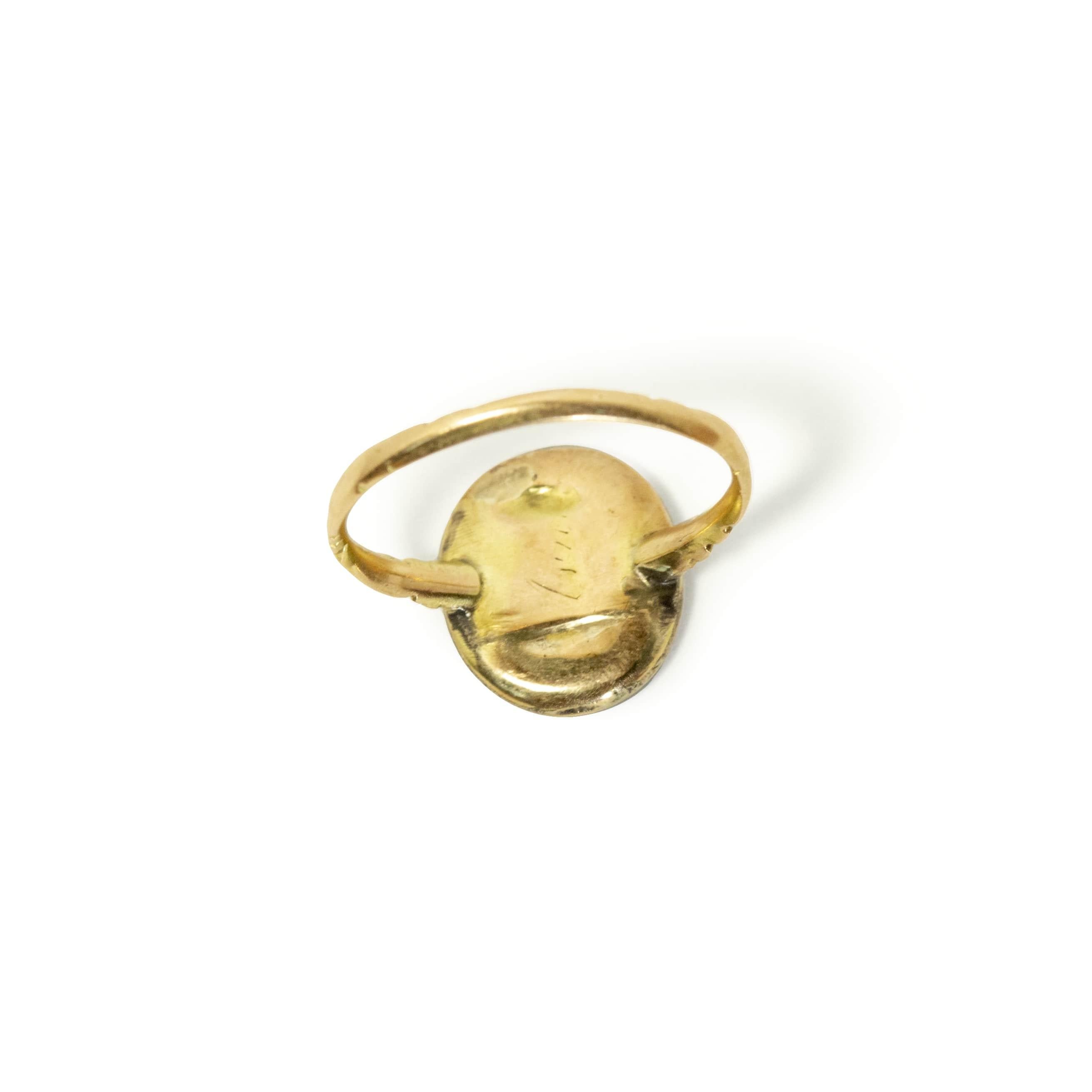 Antique Georgian Mourning Ring with Real Hair 18k gold For Sale 1