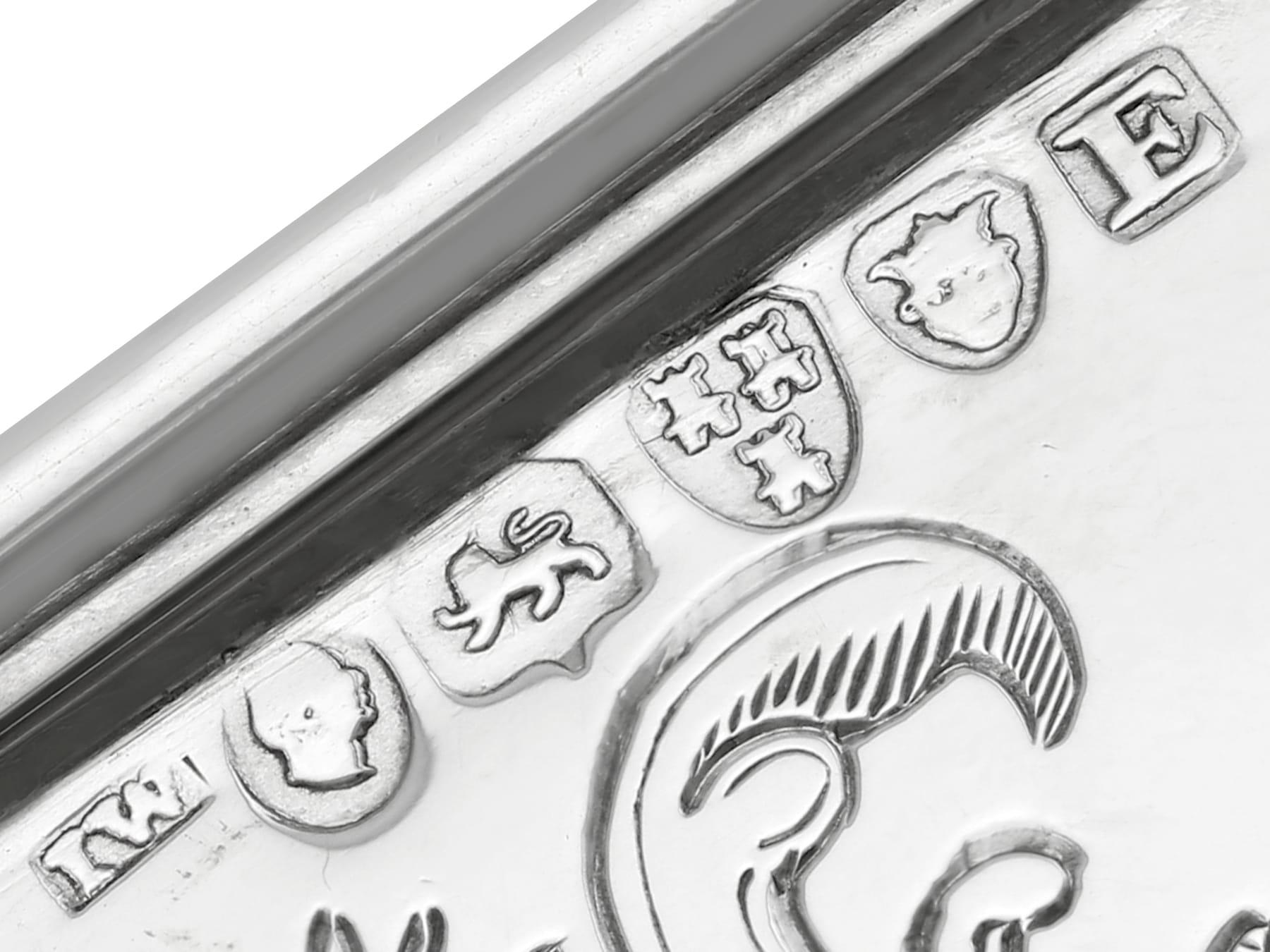 Tazas antiguas georgianas de plata de ley de Newcastle en venta 5