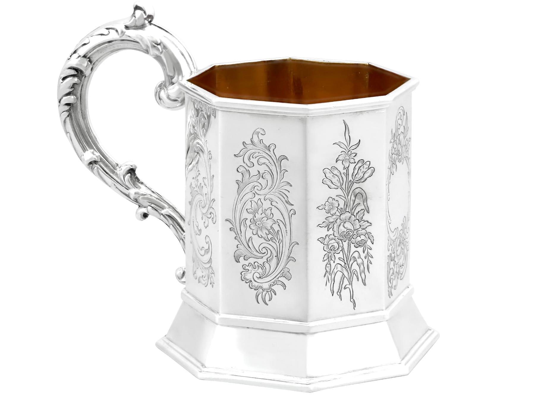 Tazas antiguas georgianas de plata de ley de Newcastle Plata esterlina en venta
