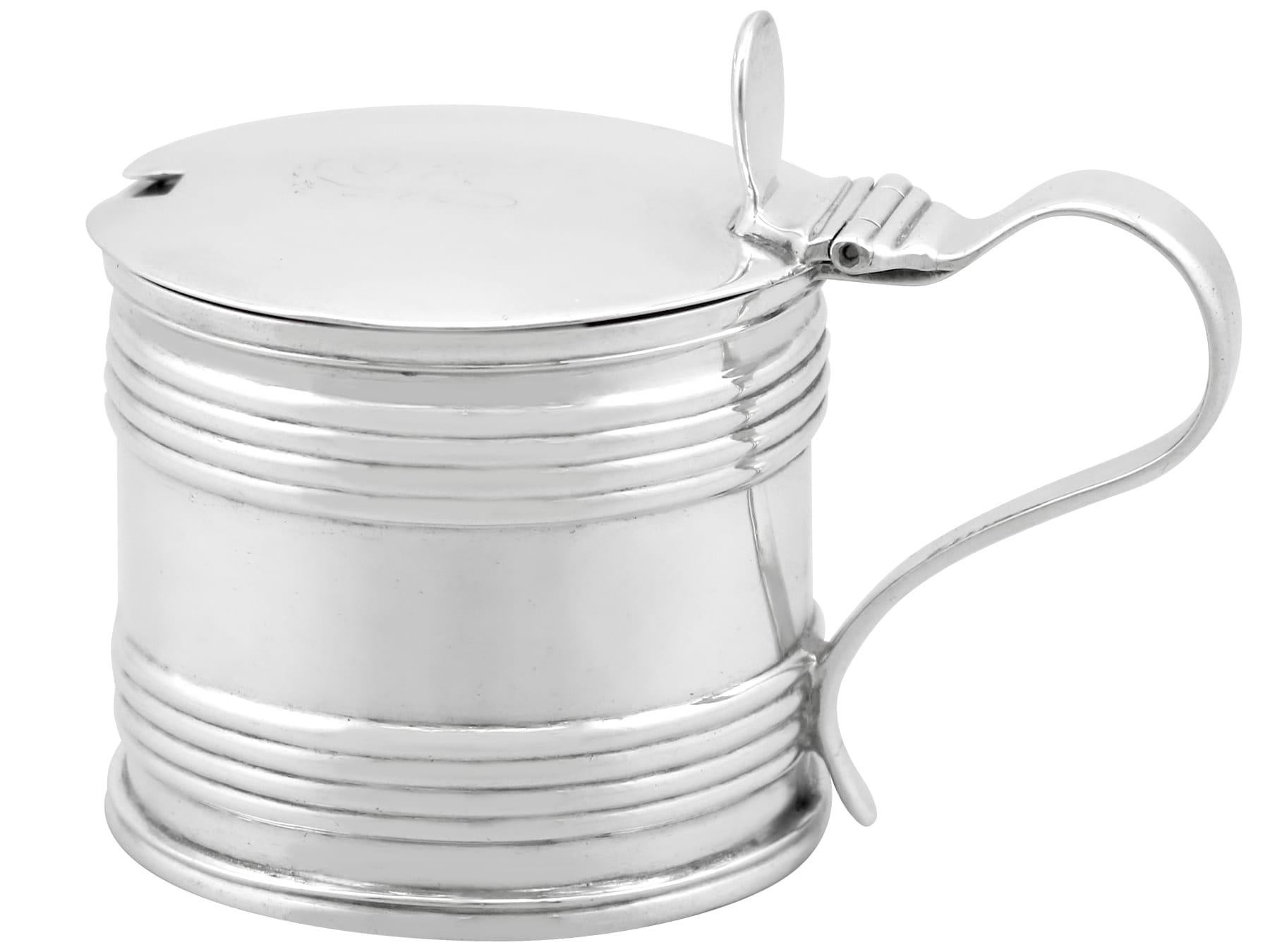 Inglese Antico vaso da senape in argento sterling georgiano di Newcastle di Ann Robertson in vendita