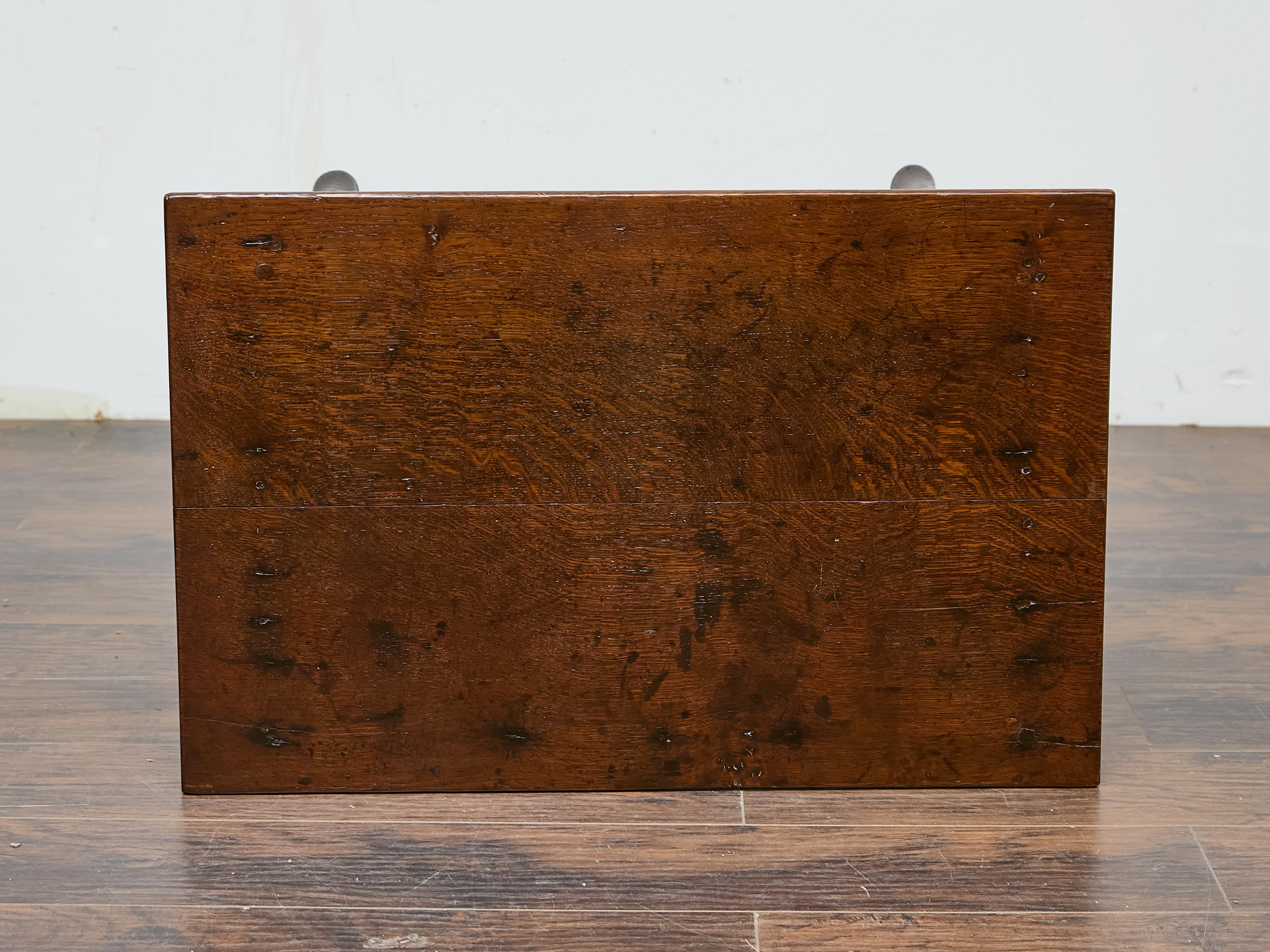 Antiker Beistelltisch aus georgianischer Eiche mit einer Schublade, England, um 1800-1830 im Angebot 3