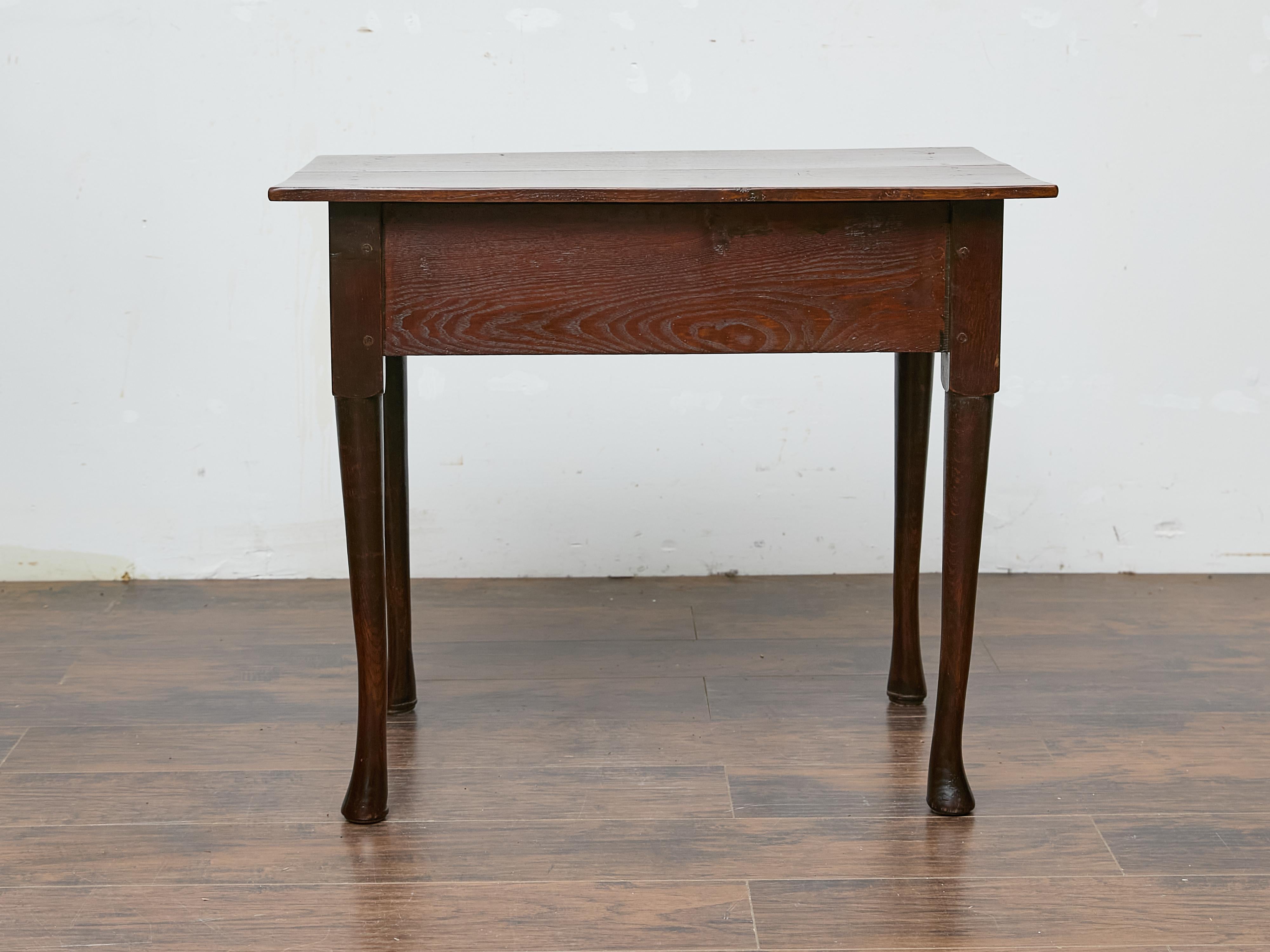 Antiker Beistelltisch aus georgianischer Eiche mit einer Schublade, England, um 1800-1830 (19. Jahrhundert) im Angebot