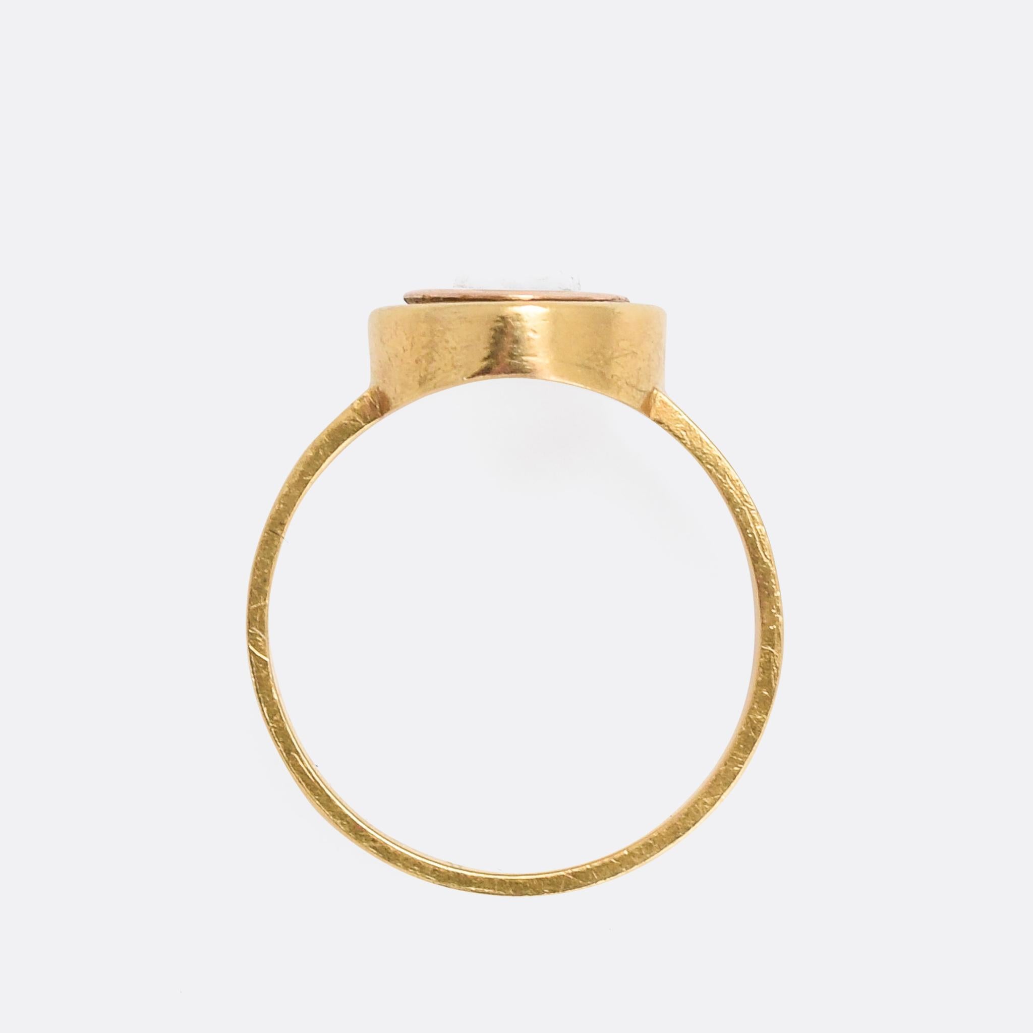 Women's or Men's Antique Georgian Onyx Cameo Fede Ring