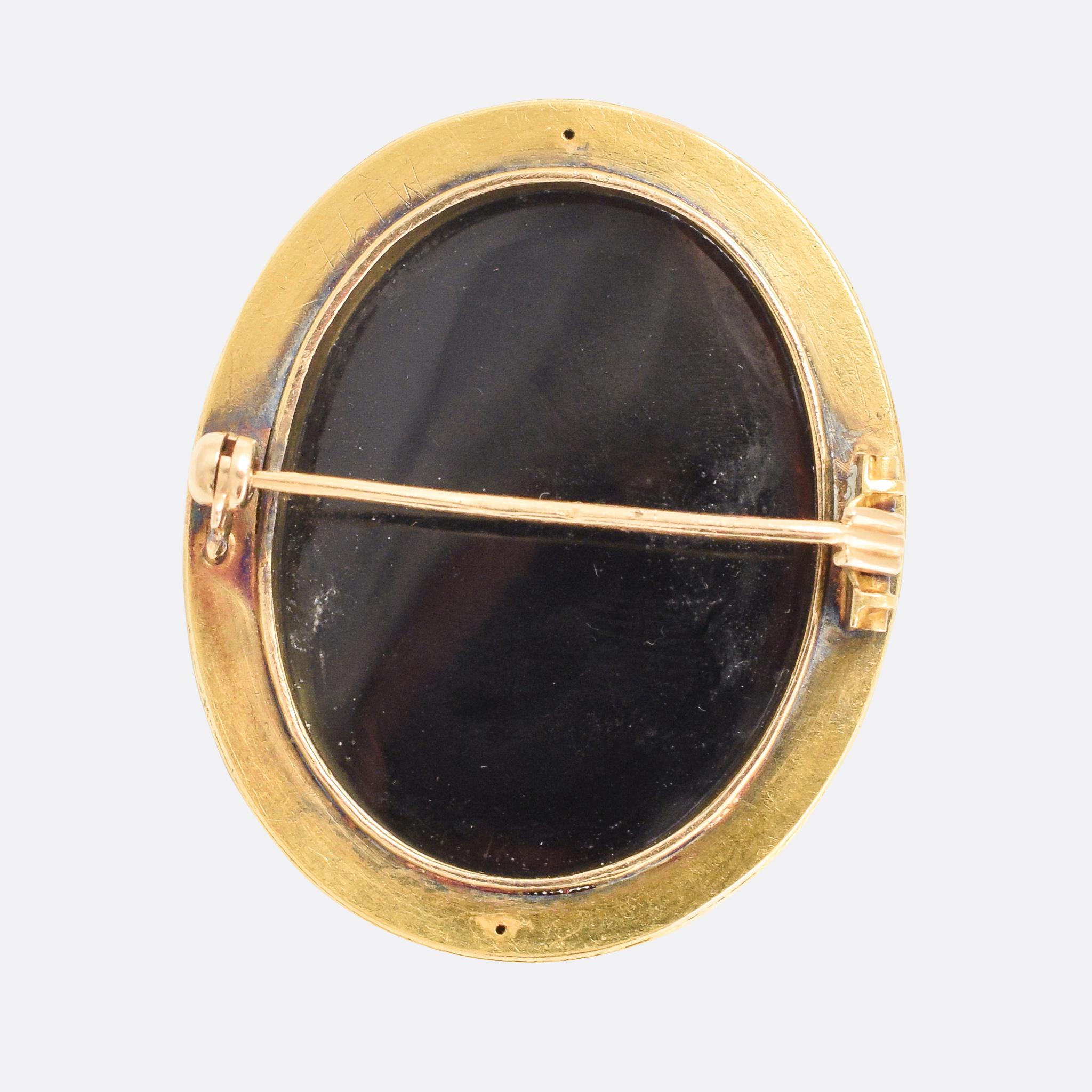 Women's or Men's Antique Georgian Onyx Classical Cameo Brooch