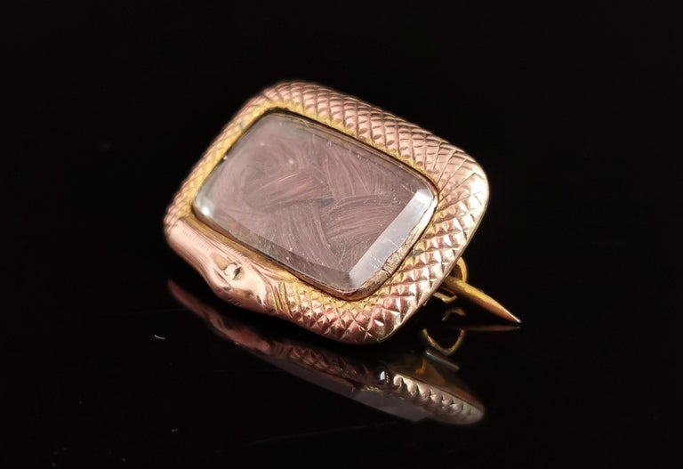 Broche De Deuil Ancienne En Lucite Gravée - Style Art Déco - Excellent état