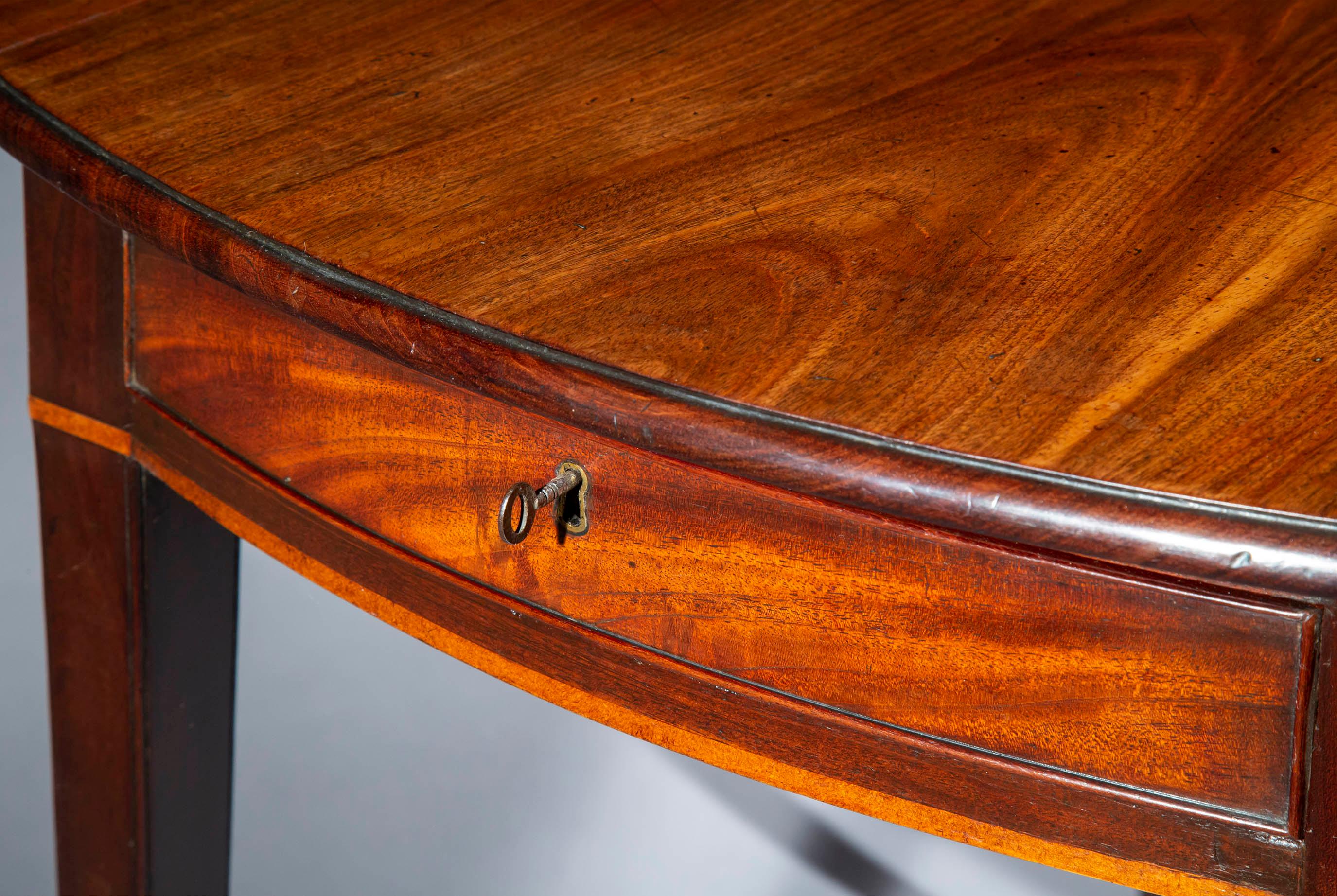 George III Antique Georgian Oval Drop-Leaf Table, English, circa 1790