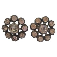 Boucles d'oreilles en grappe de pâte géorgienne ancienne