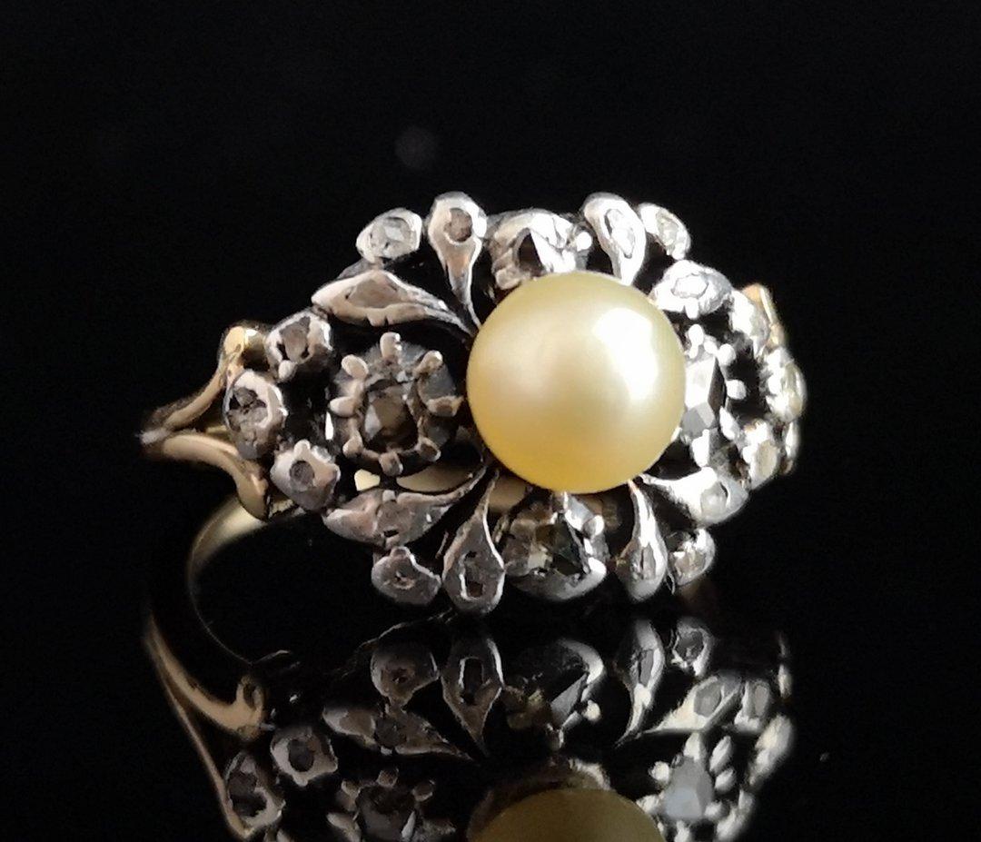 Antique Georgian Pearl and Diamond Ring, 18 Karat Gold and Silver, Conversion In Fair Condition In NEWARK, GB