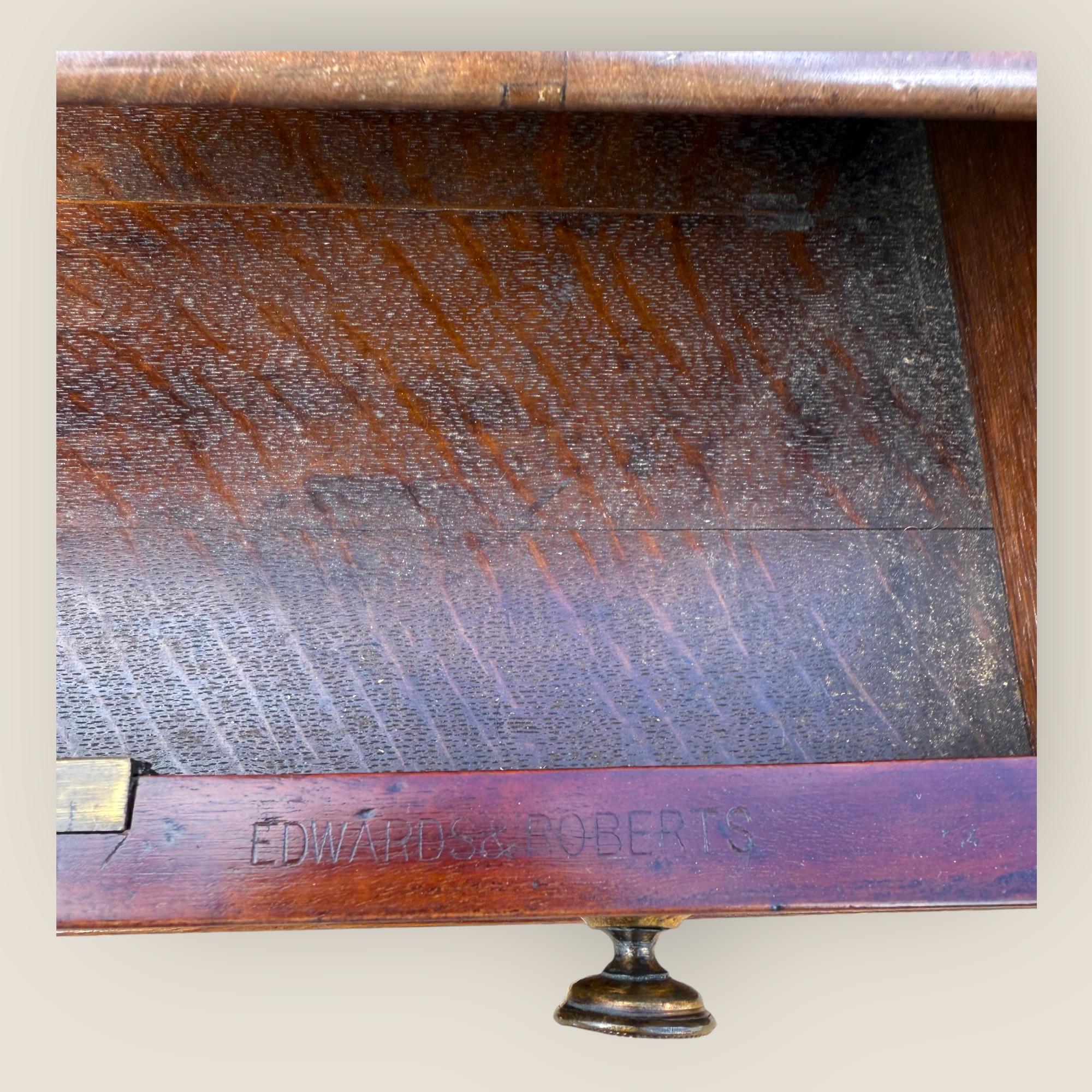 Table d'appoint géorgienne ancienne Pembroke, en acajou, peinte à la main, Edwards & Roberts en vente 7