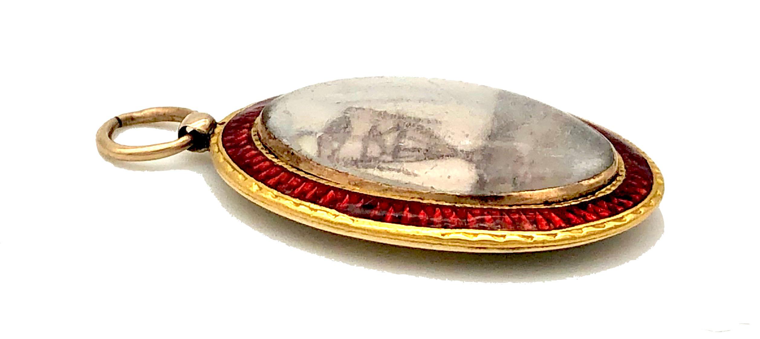 Antiker georgischer Anhänger Gold Rot Guillochiert Emailliert Sepia Malerei Initialen ME (George II.) im Angebot
