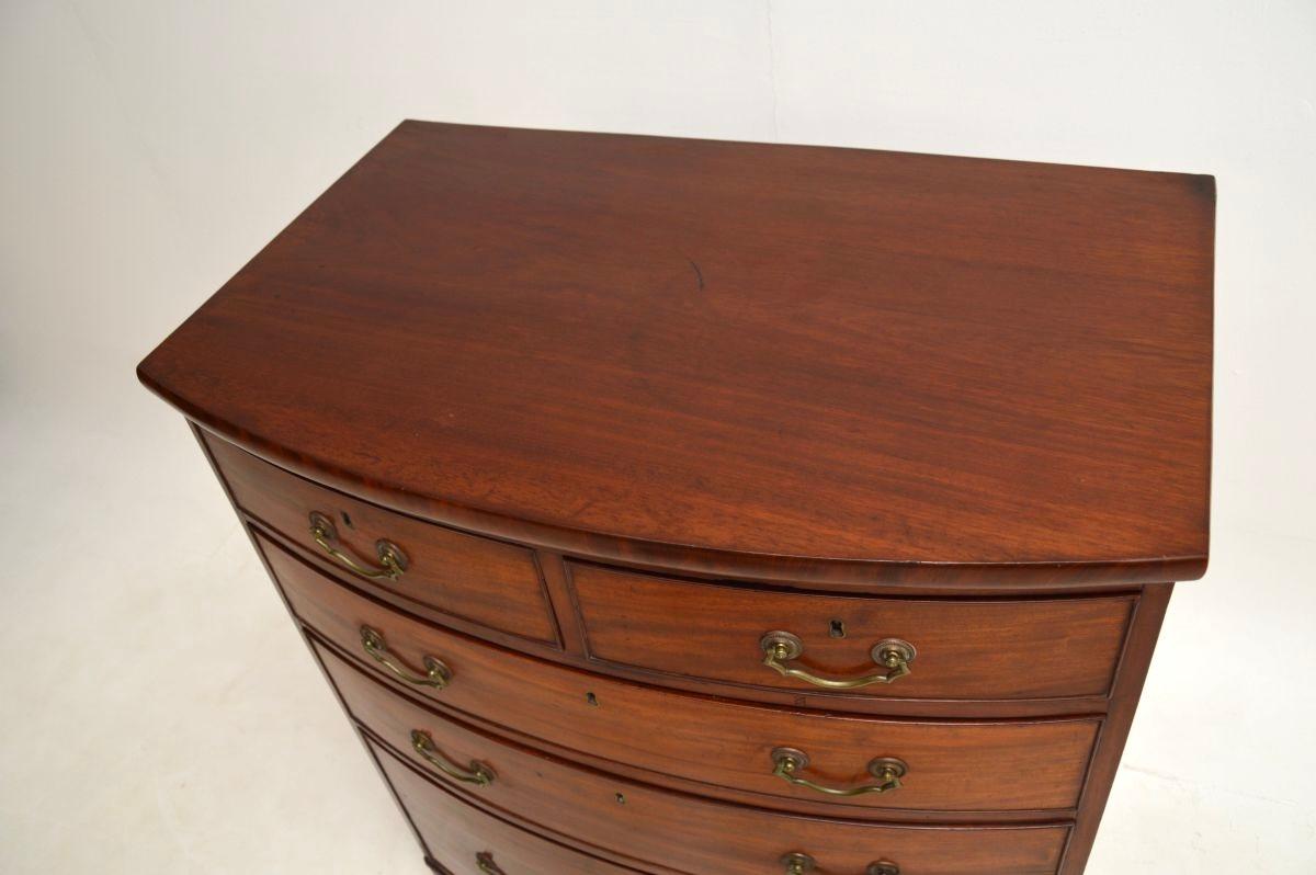 Antique Georgian Period Bow Front Chest of Drawers For Sale 1