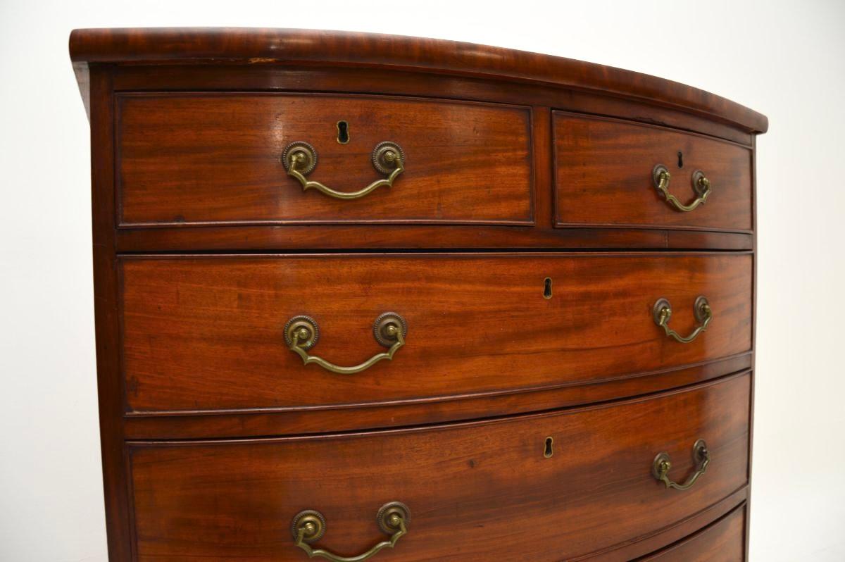 Antique Georgian Period Bow Front Chest of Drawers For Sale 2