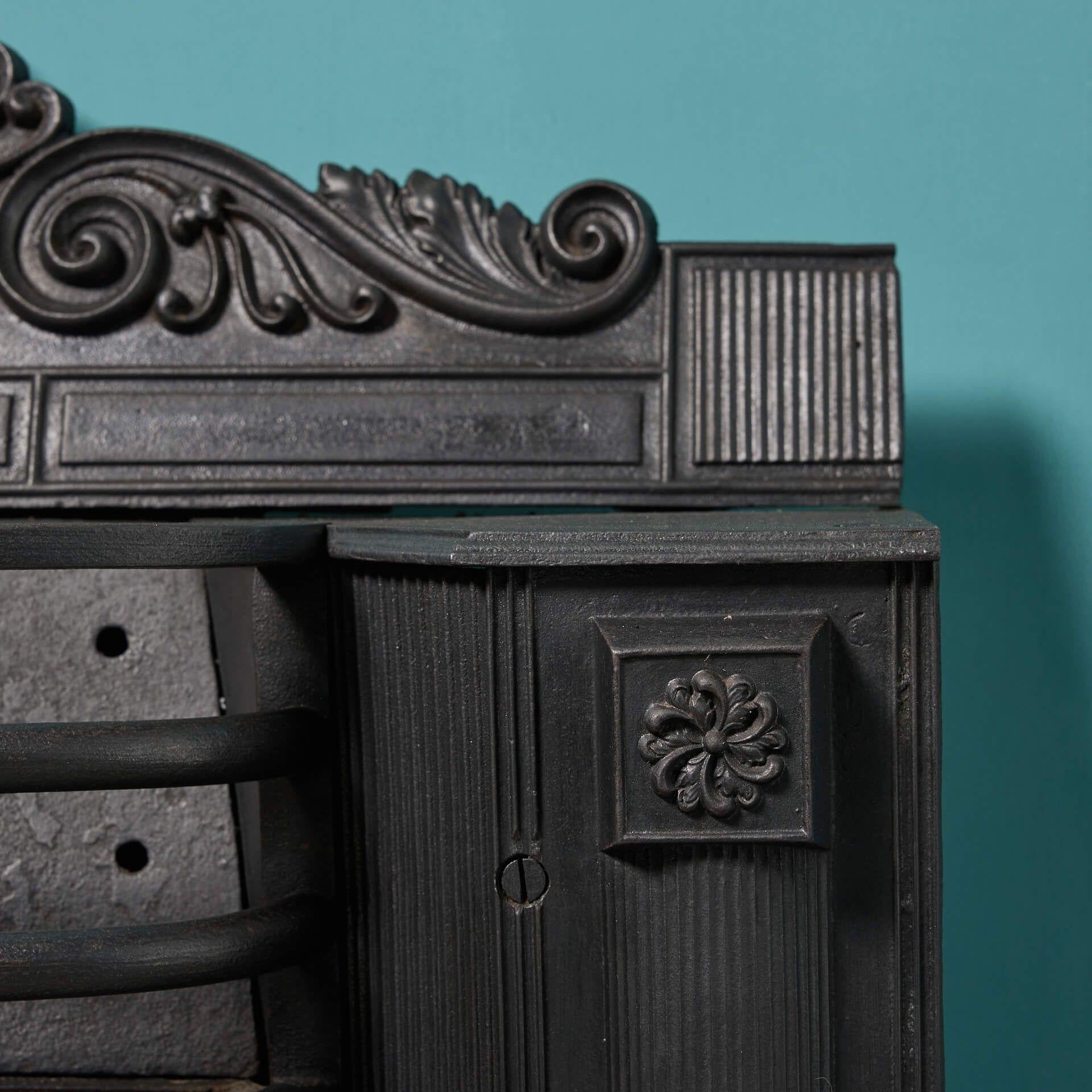 Écossais Ancienne grille de fourneau « Carron » d'époque géorgienne en vente