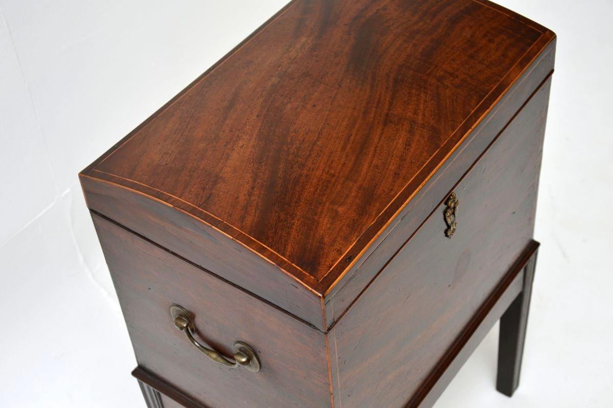 Antiguo Cellarette / Enfriador de Vino del Periodo Georgiano por Gillows en venta 1