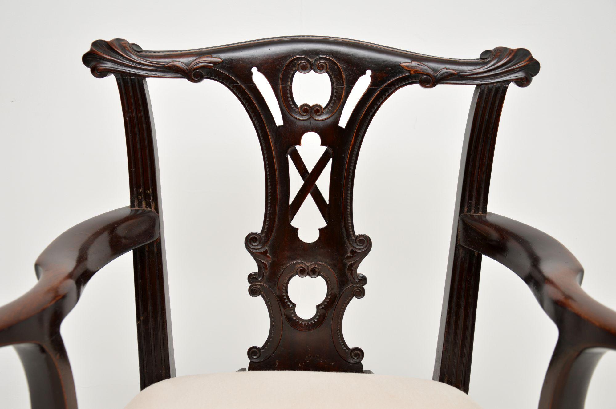 Antiker Chippendale-Sessel aus der georgianischen Periode (18. Jahrhundert) im Angebot