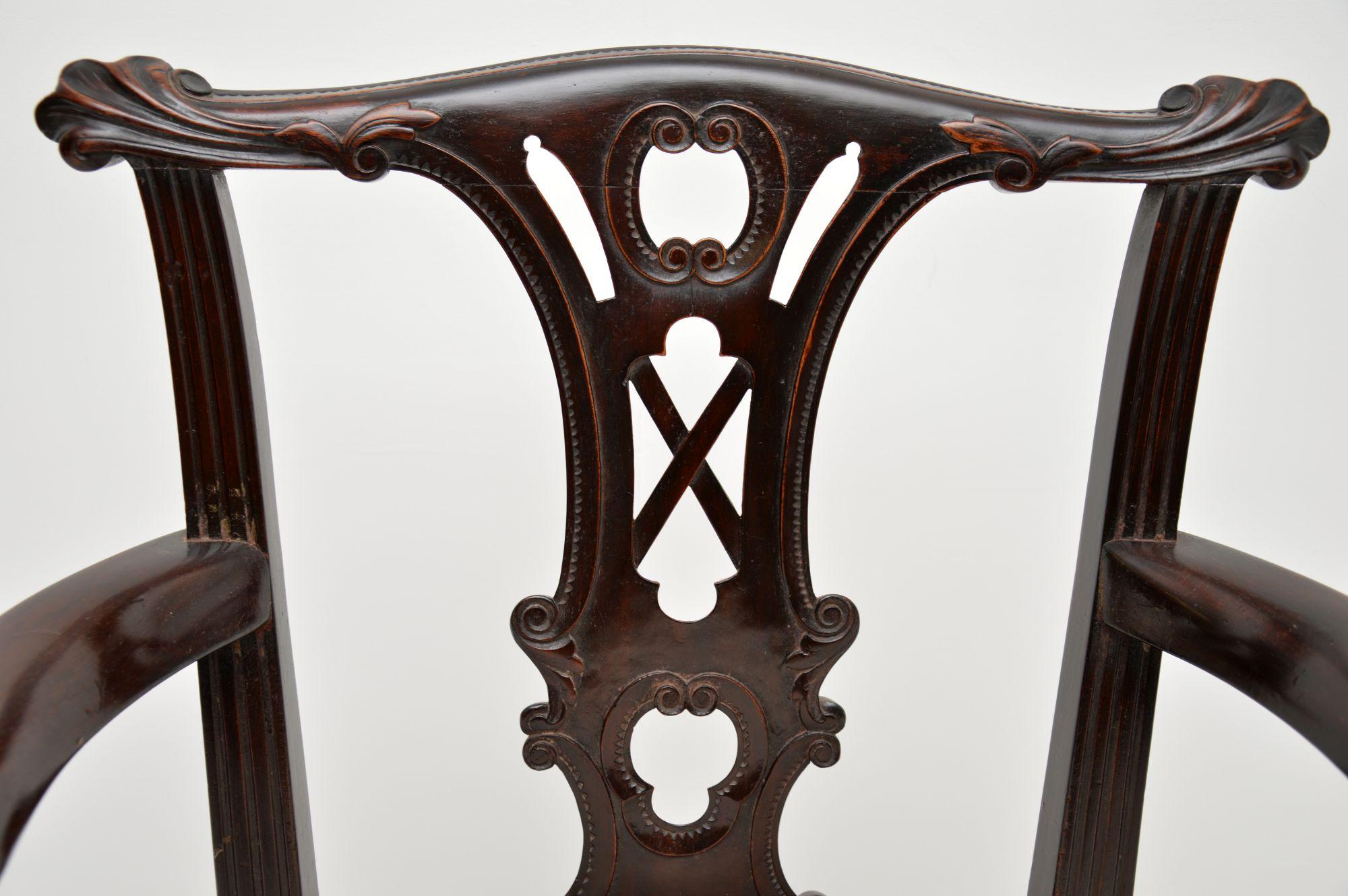 Antiker Chippendale-Sessel aus der georgianischen Periode (Holz) im Angebot