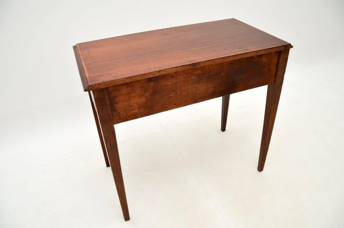 Table d'appoint basse d'époque géorgienne ancienne en vente 4