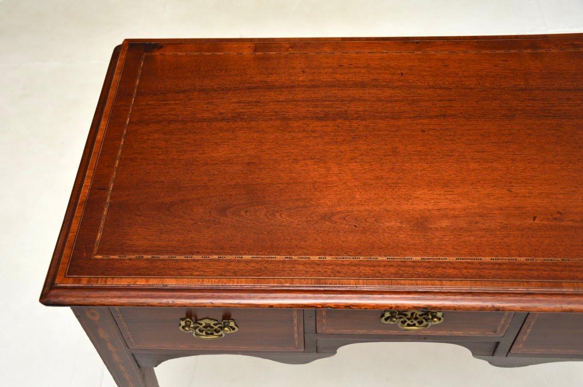 Fin du XVIIIe siècle Table d'appoint basse d'époque géorgienne ancienne en vente