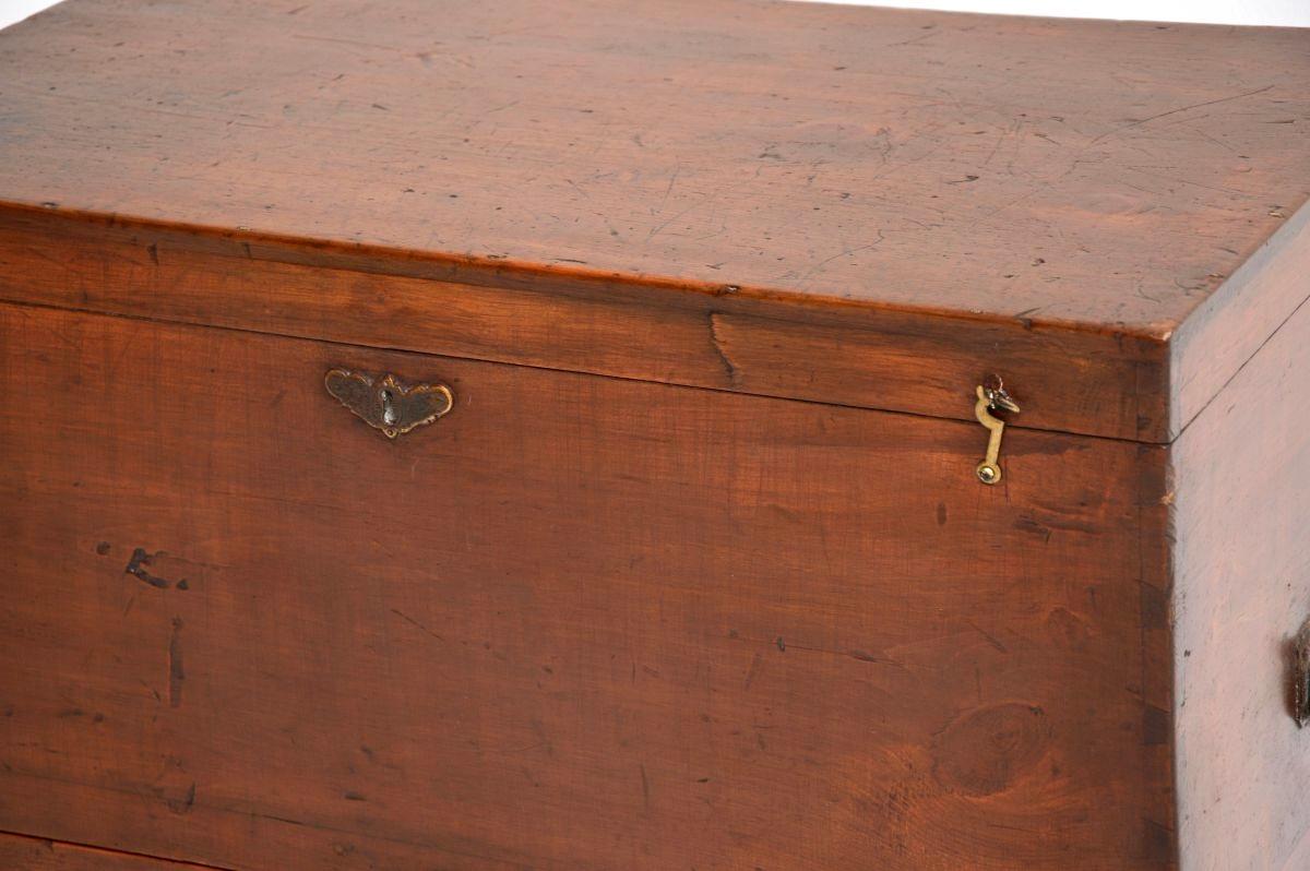 Antique Georgian Period Pine Chest / Trunk For Sale 5