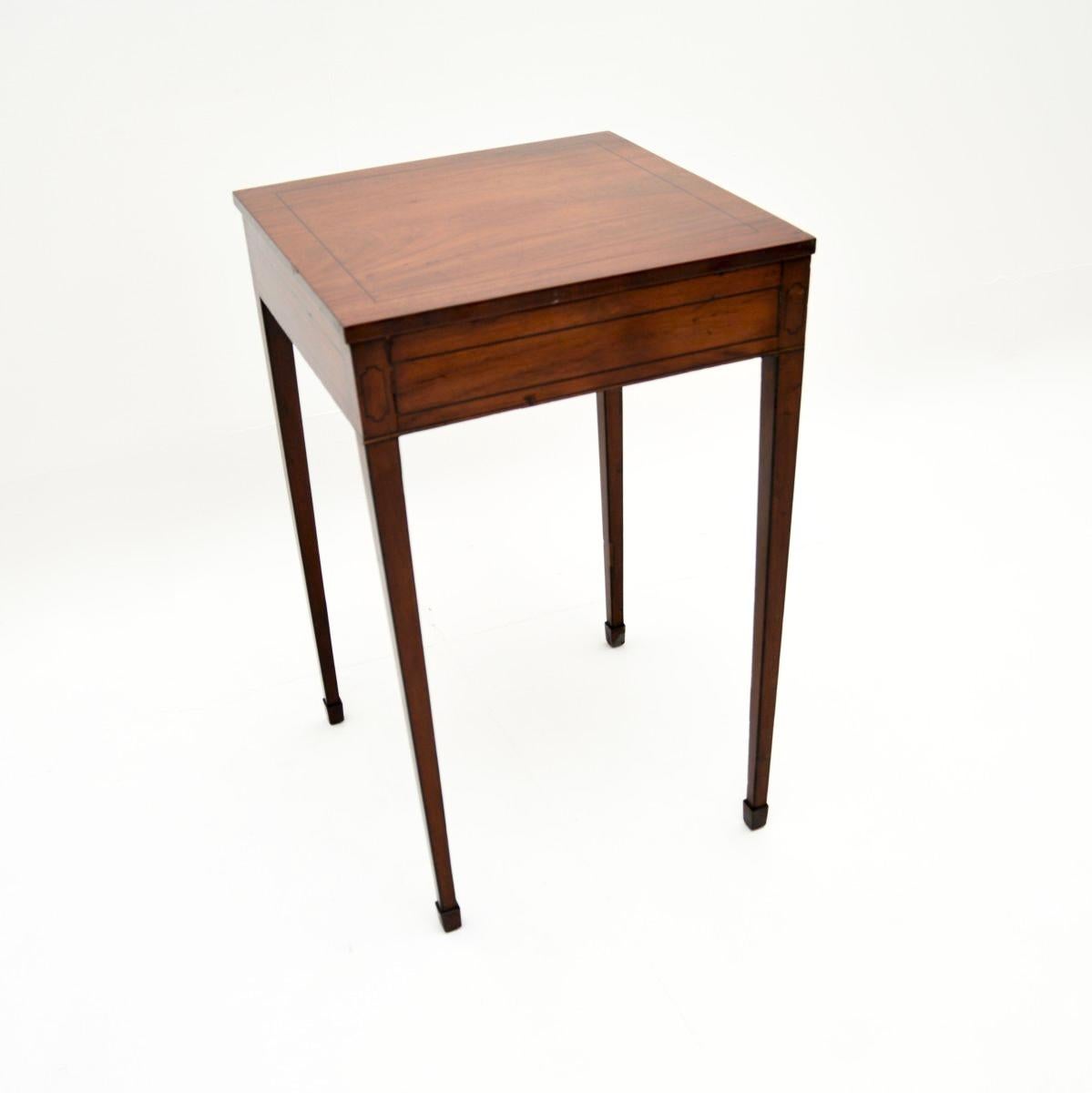 Antique Georgian Period Side Table In Good Condition For Sale In London, GB