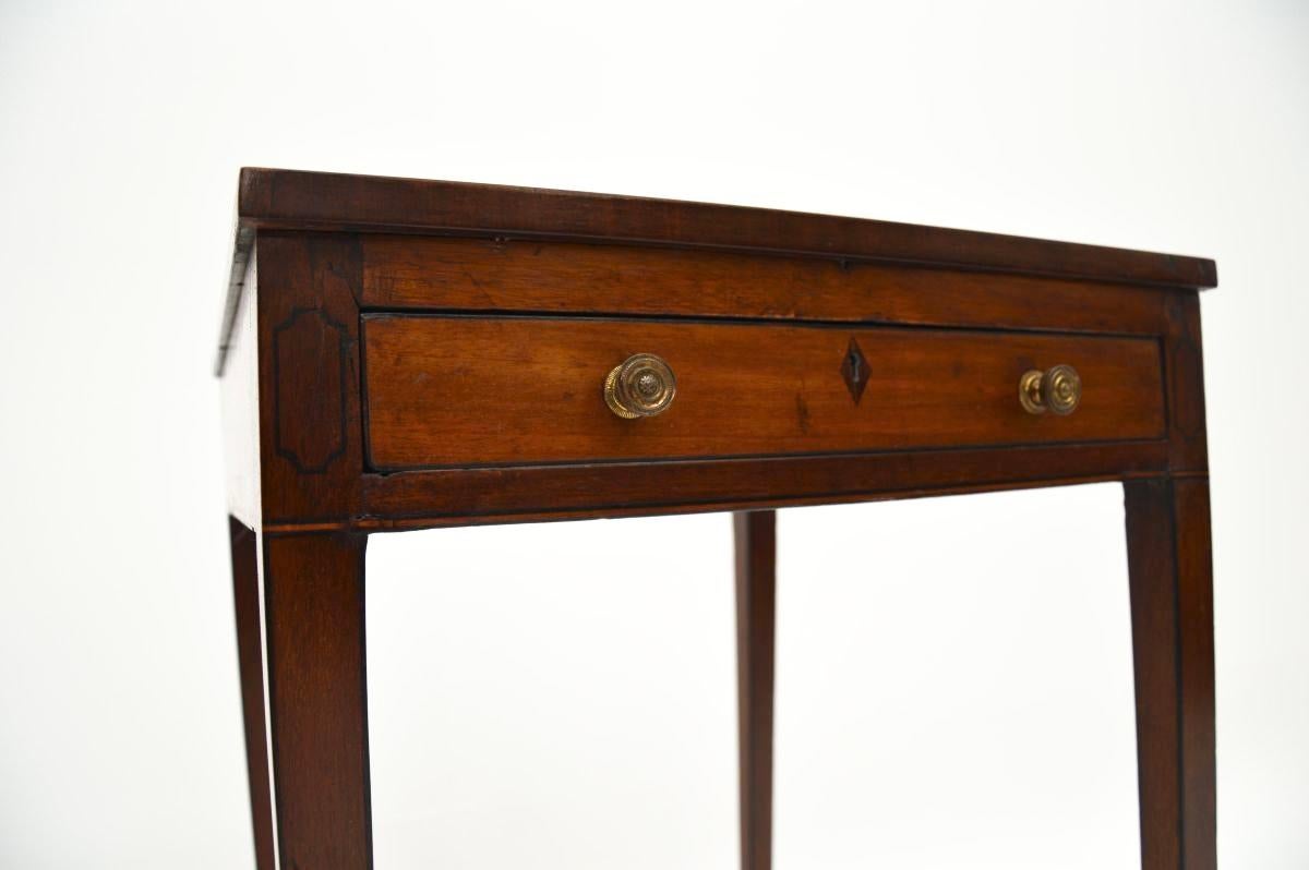 Antique Georgian Period Side Table For Sale 1