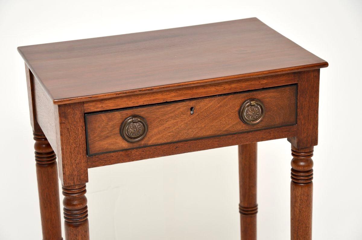 Table d'appoint ancienne d'époque géorgienne en vente 1