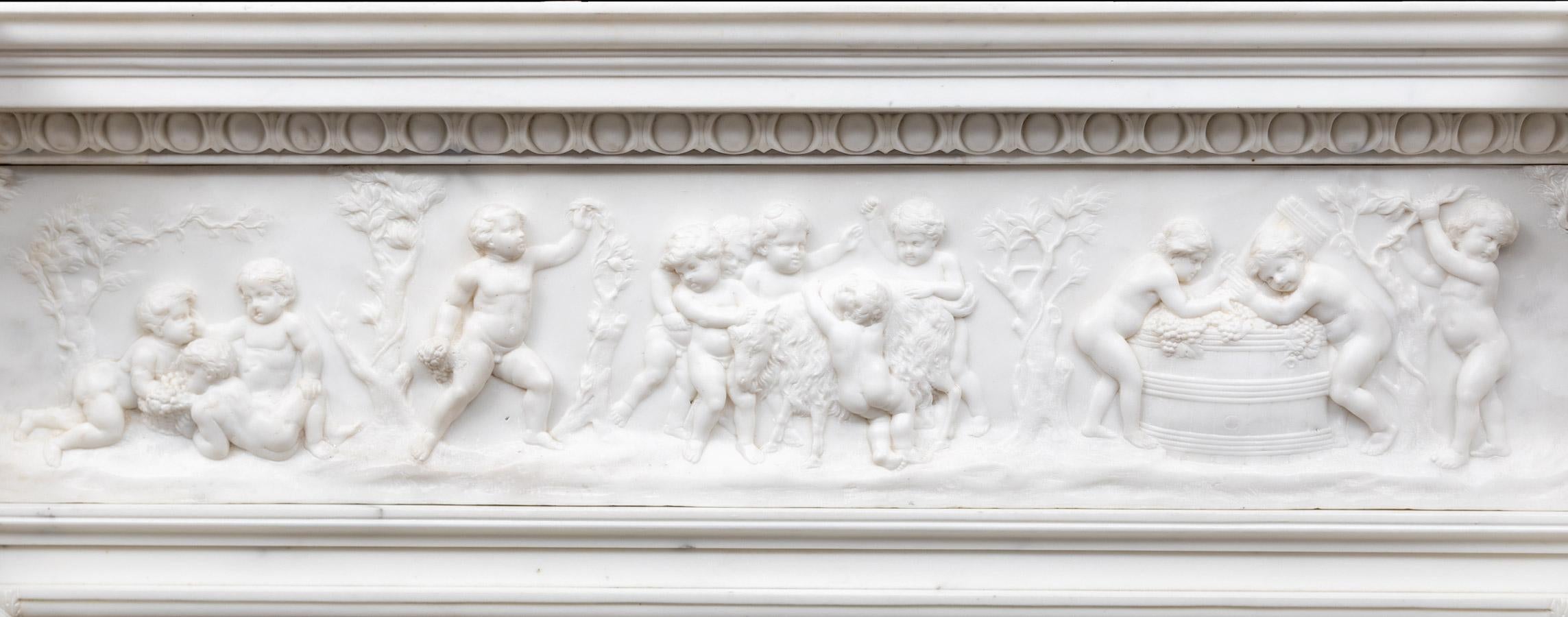 irlandais Cheminée ancienne en marbre statuaire d'époque géorgienne en vente