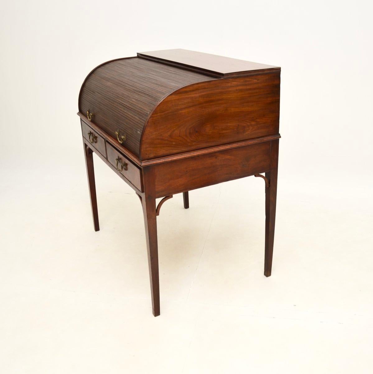 Antique Georgian Period Tambour Top Desk In Good Condition In London, GB