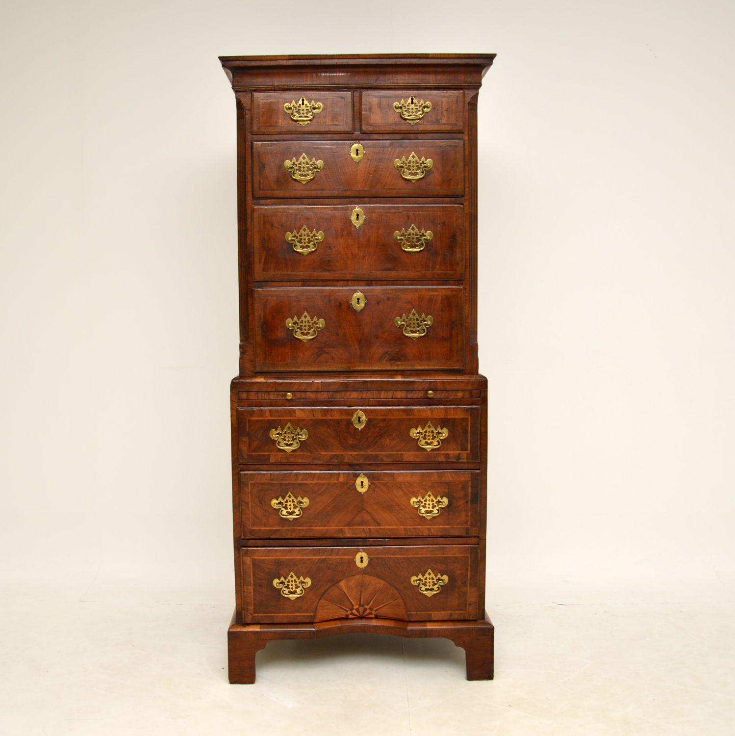 A magnificent Georgian II period chest on chest, beautifully made from walnut & of lovely slim proportions. We would date this from around the 1727-1760 period & it is an extremely Fine and rare example.

It is of super quality, with amazing solid