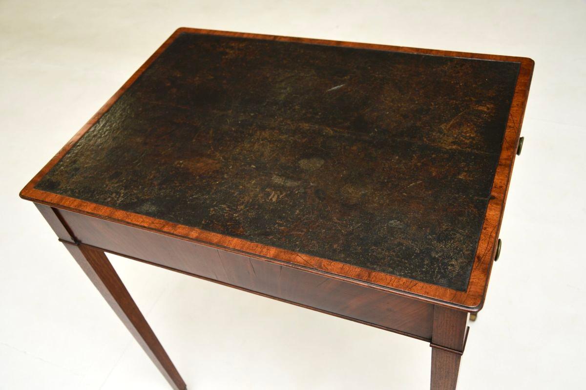 Table d'écriture/table d'appoint ancienne d'époque géorgienne en vente 2