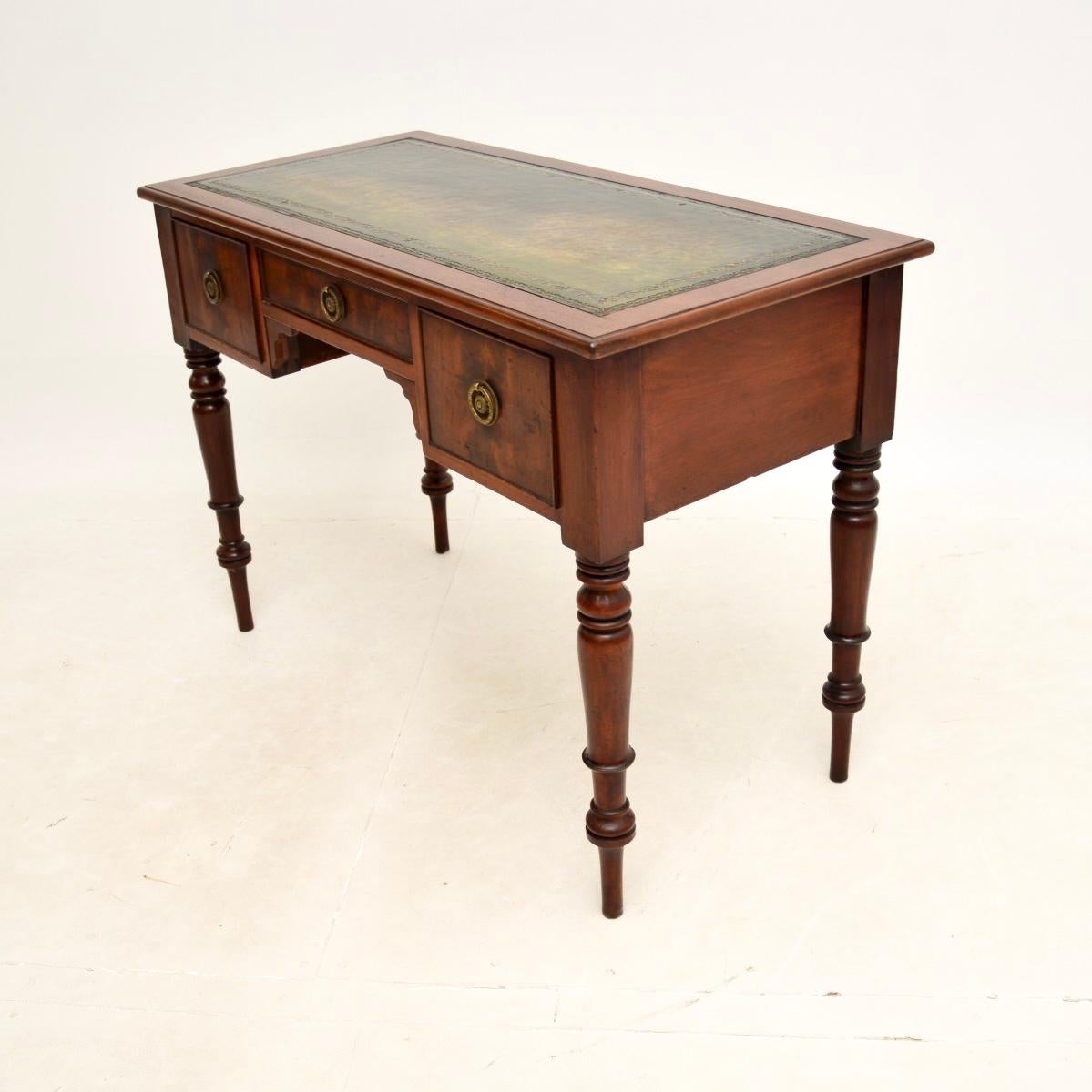 Antique Georgian Period Writing Table / Desk In Good Condition For Sale In London, GB