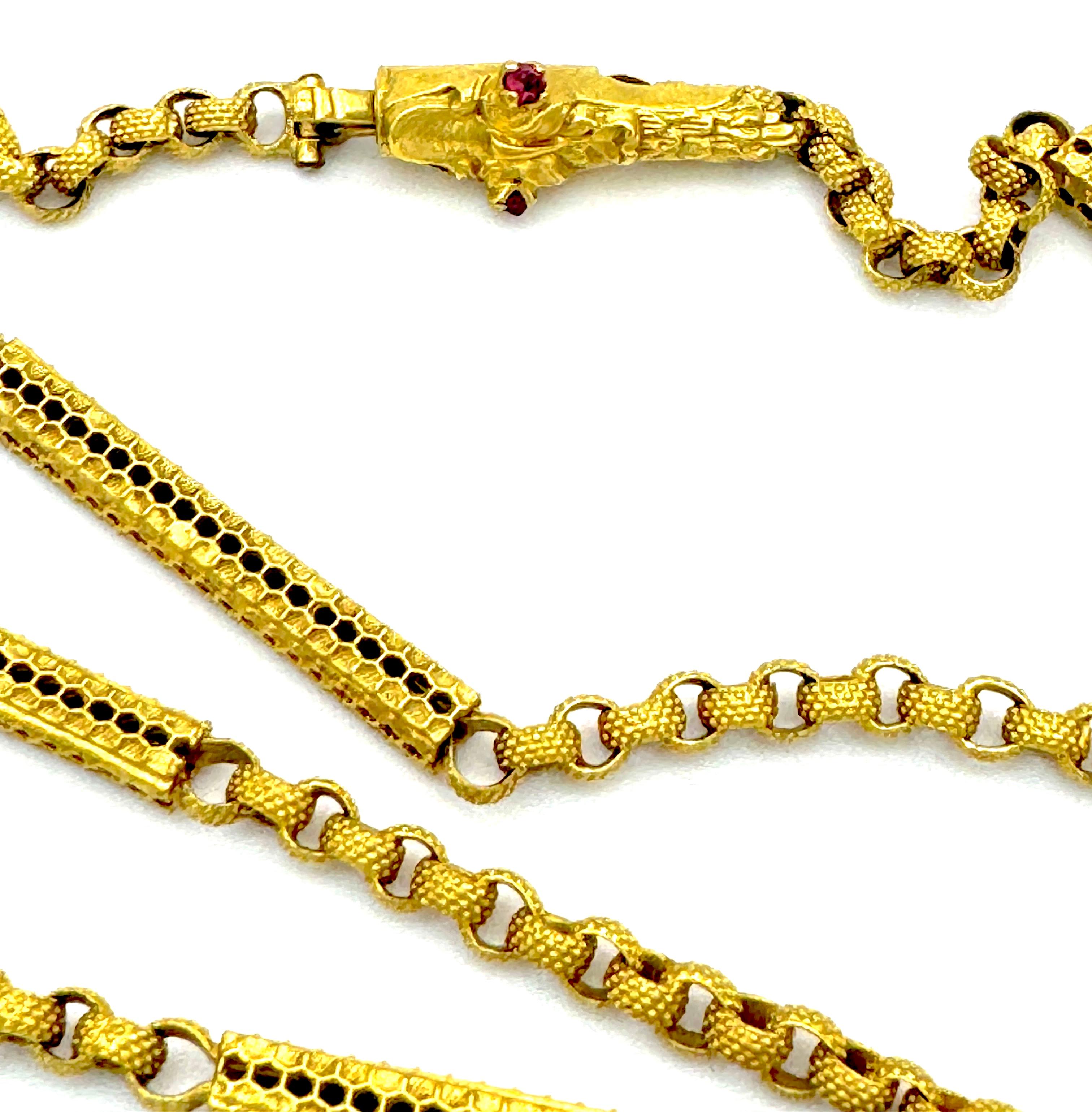 Antique Georgian Pinchbeek Long Guard chain Snaskes Head Clasp In Good Condition For Sale In Munich, Bavaria