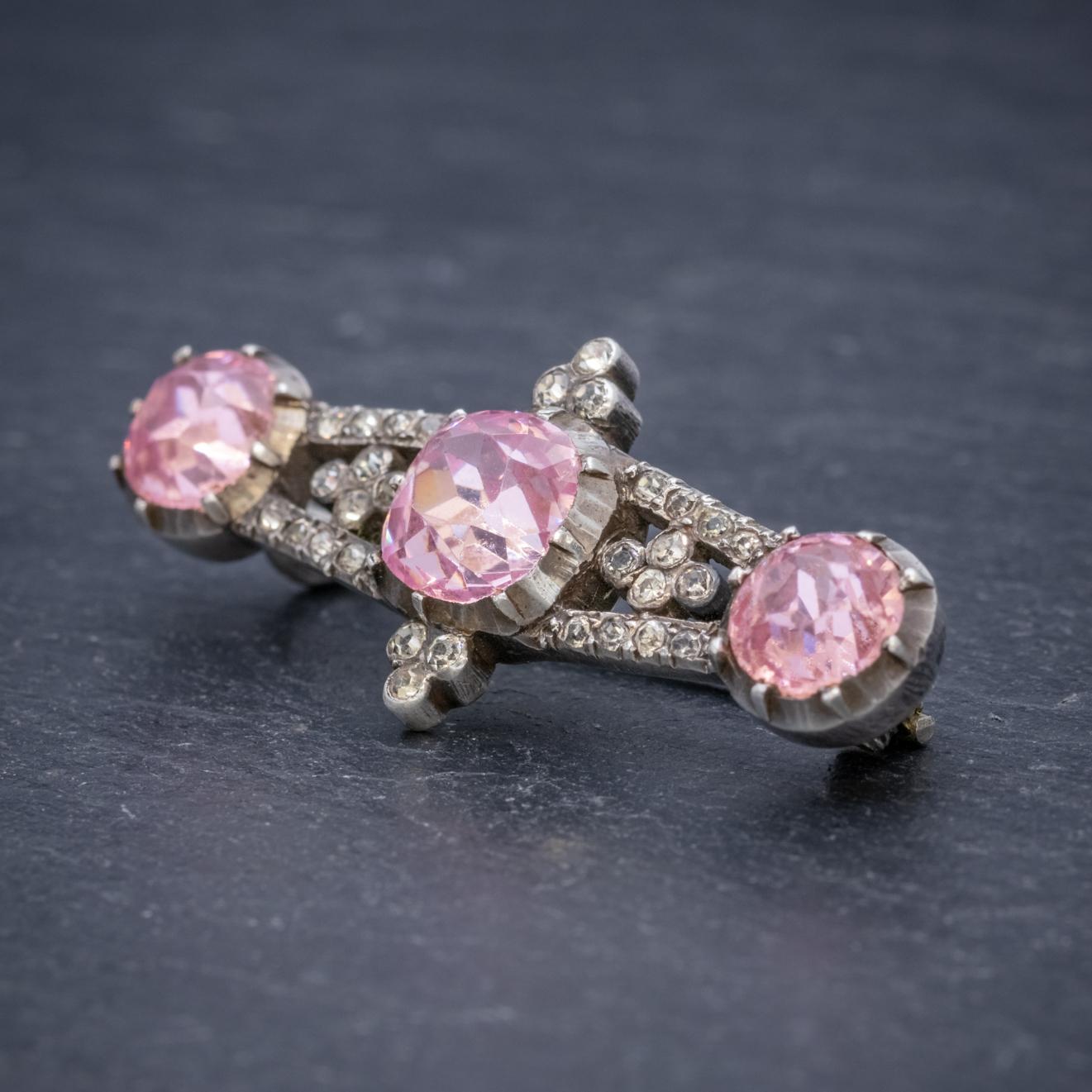 Antique Georgian Pink Paste Stone Bar Brooch Silver, circa 1800 In Good Condition In Lancaster , GB