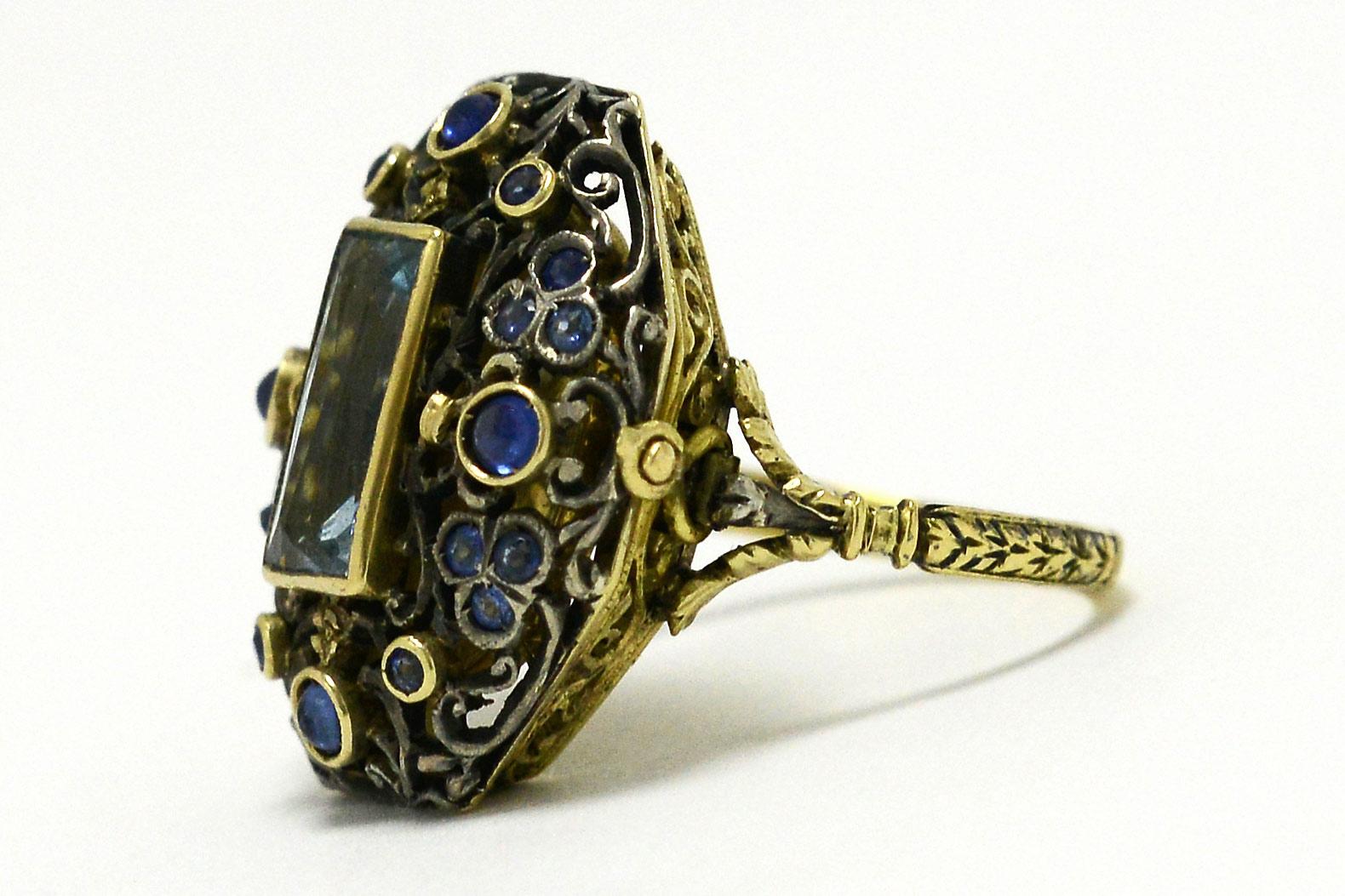 Emerald Cut Georgian Poison Ring Casket Aquamarine and Sapphire 18 Karat Gold Silver, 1850