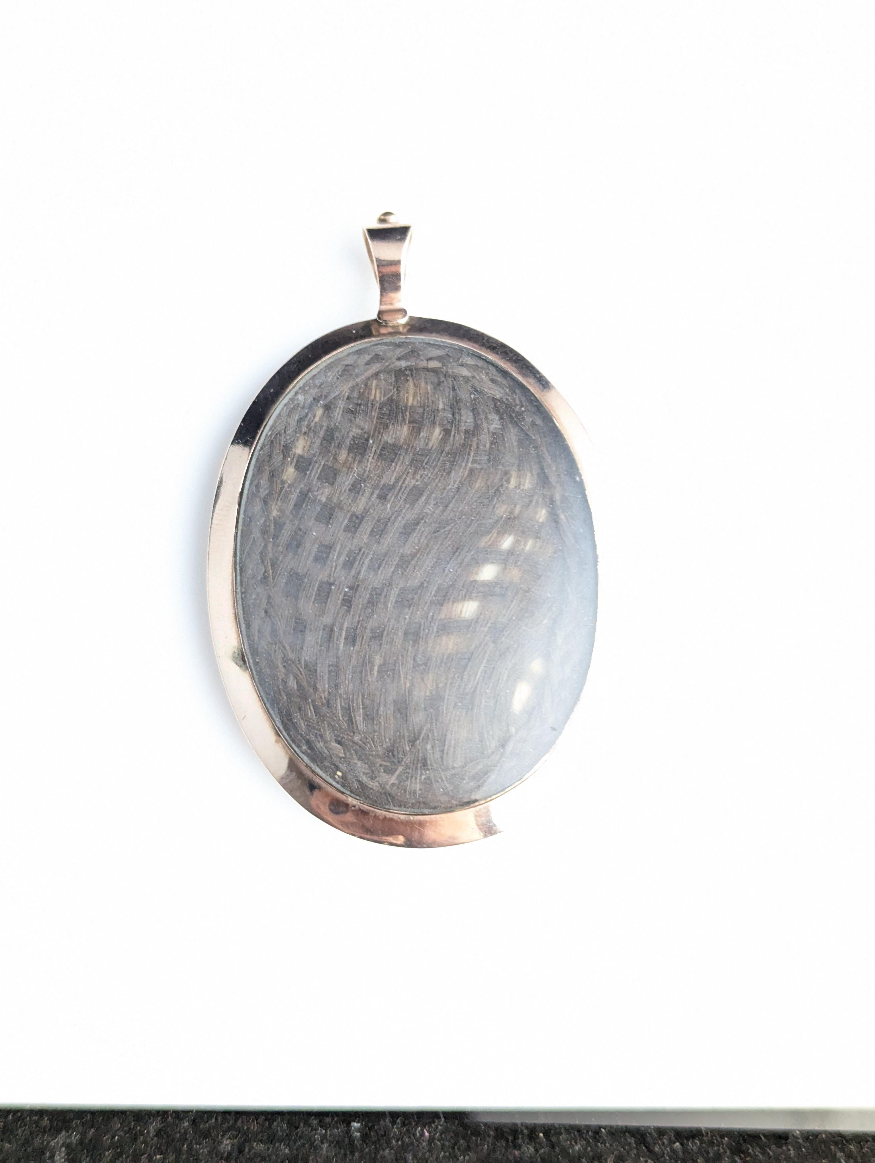 Pendentif portrait géorgien ancien, médaillon de deuil, or 9 carats en vente 6