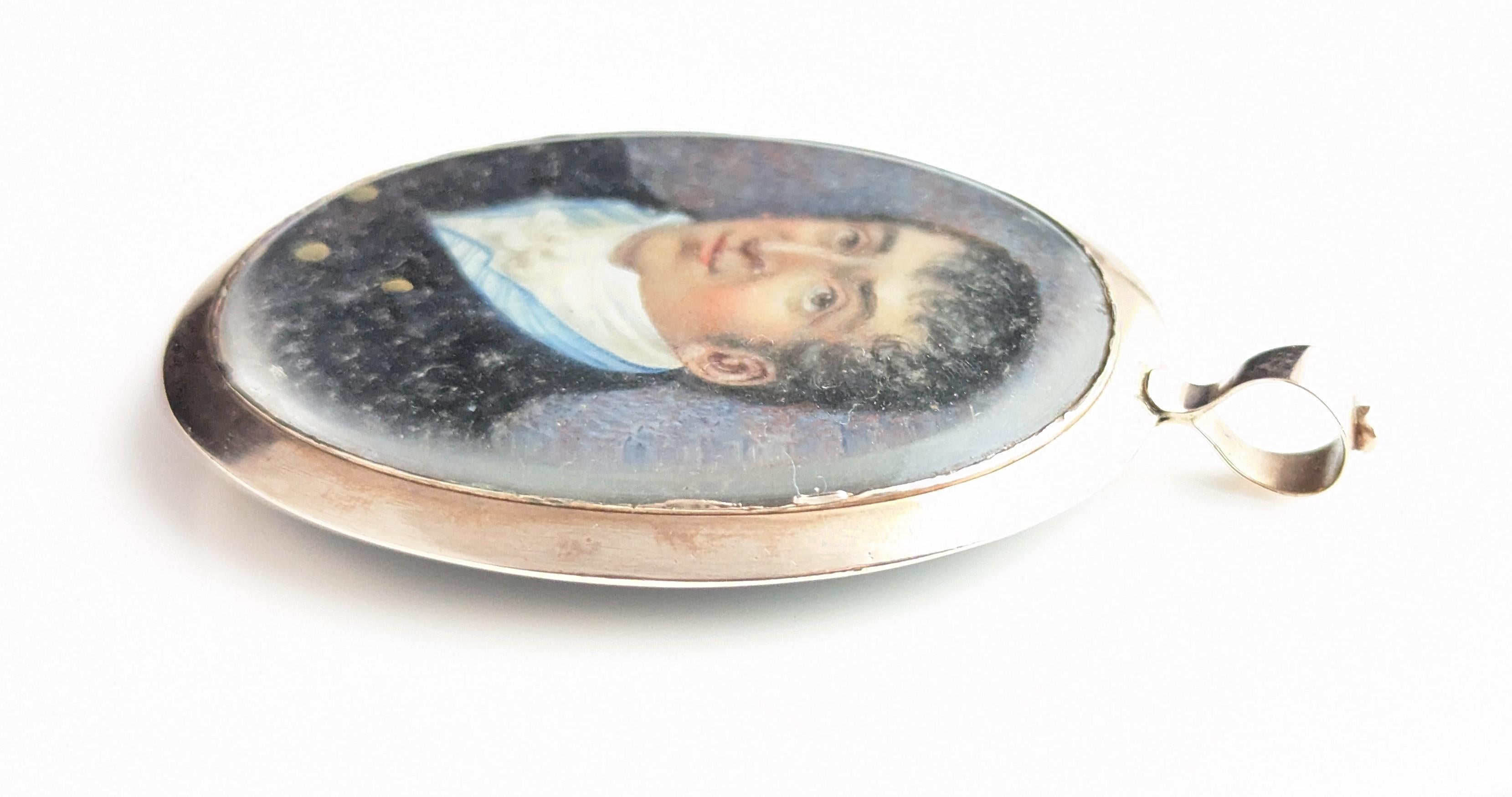 Pendentif portrait géorgien ancien, médaillon de deuil, or 9 carats en vente 8