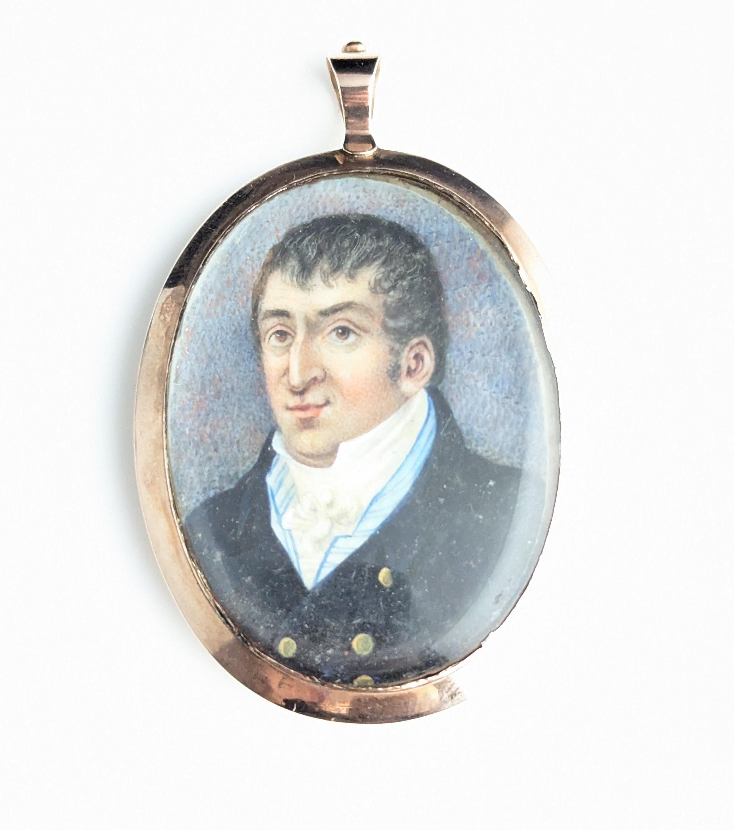 Pendentif portrait géorgien ancien, médaillon de deuil, or 9 carats en vente 4